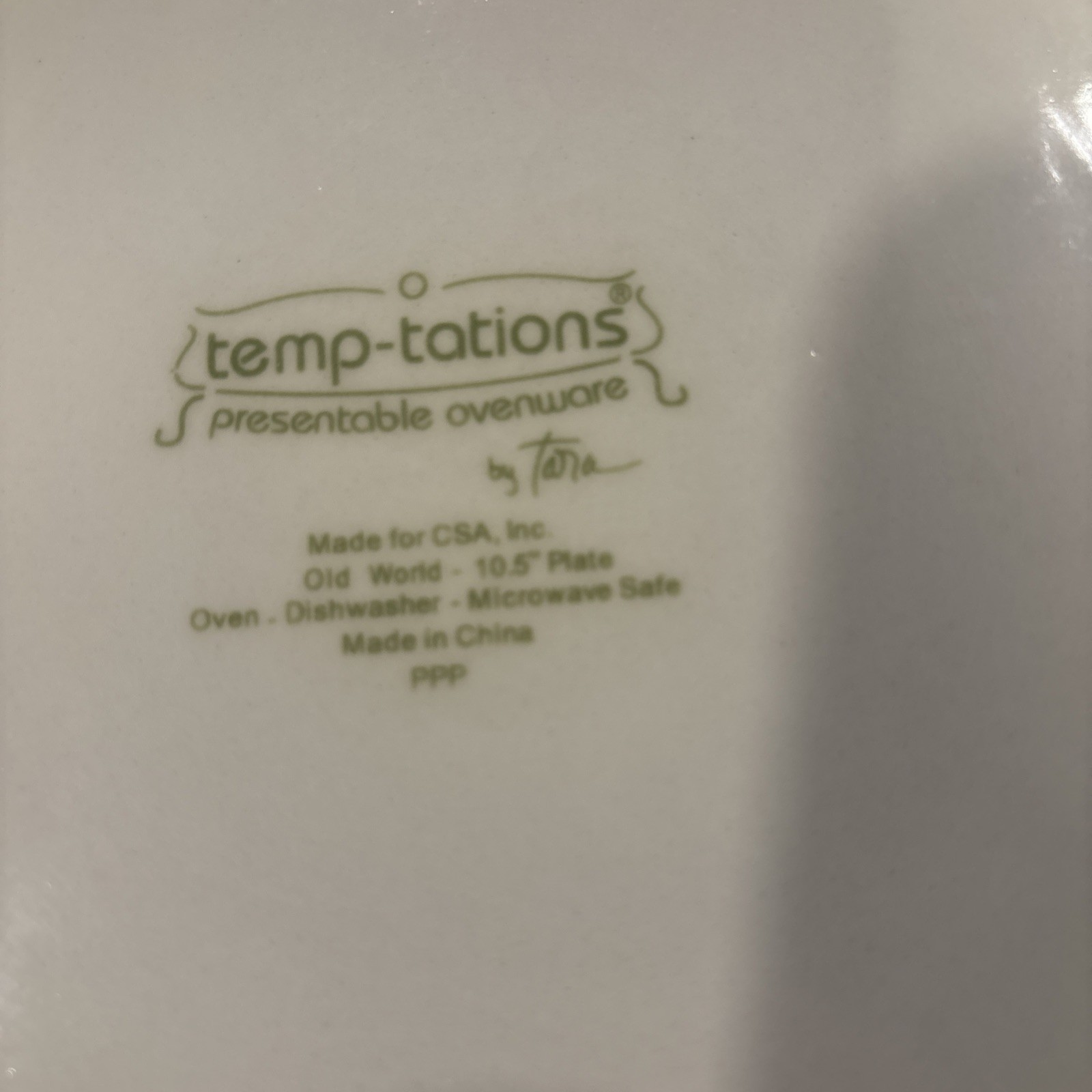 1 TEMPTATIONS BY TARA OLD WORLD GREENS DINNER PLATE 10.25 INCHES