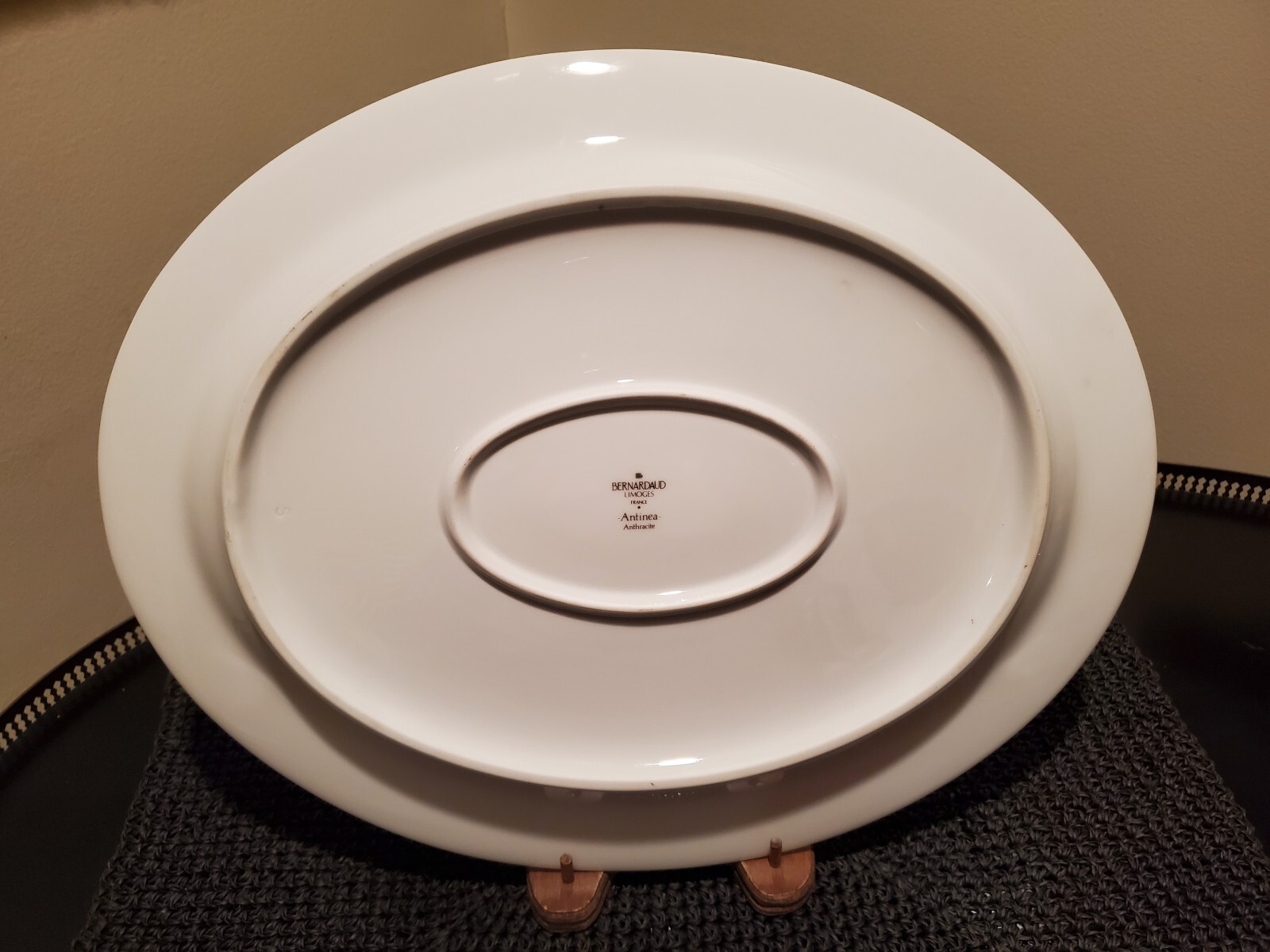 BERNARDAUD NEW ANTINEA ANTHRACITE OVAL 15 1/2 INCH PLATTER – LOVELY!!