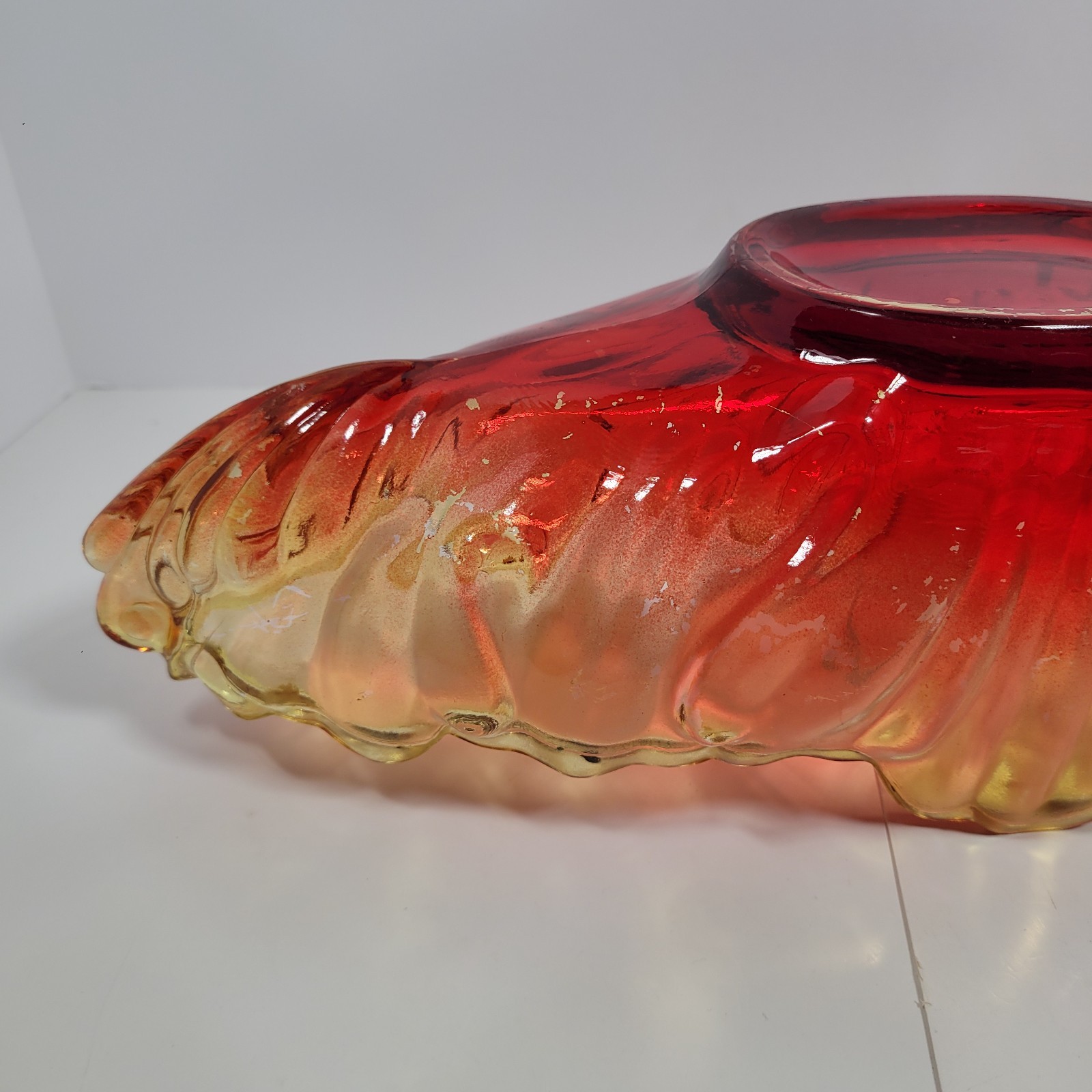 VTG Amberina Jeanette Glass Gondola Bowl 1950’s 1577S13
