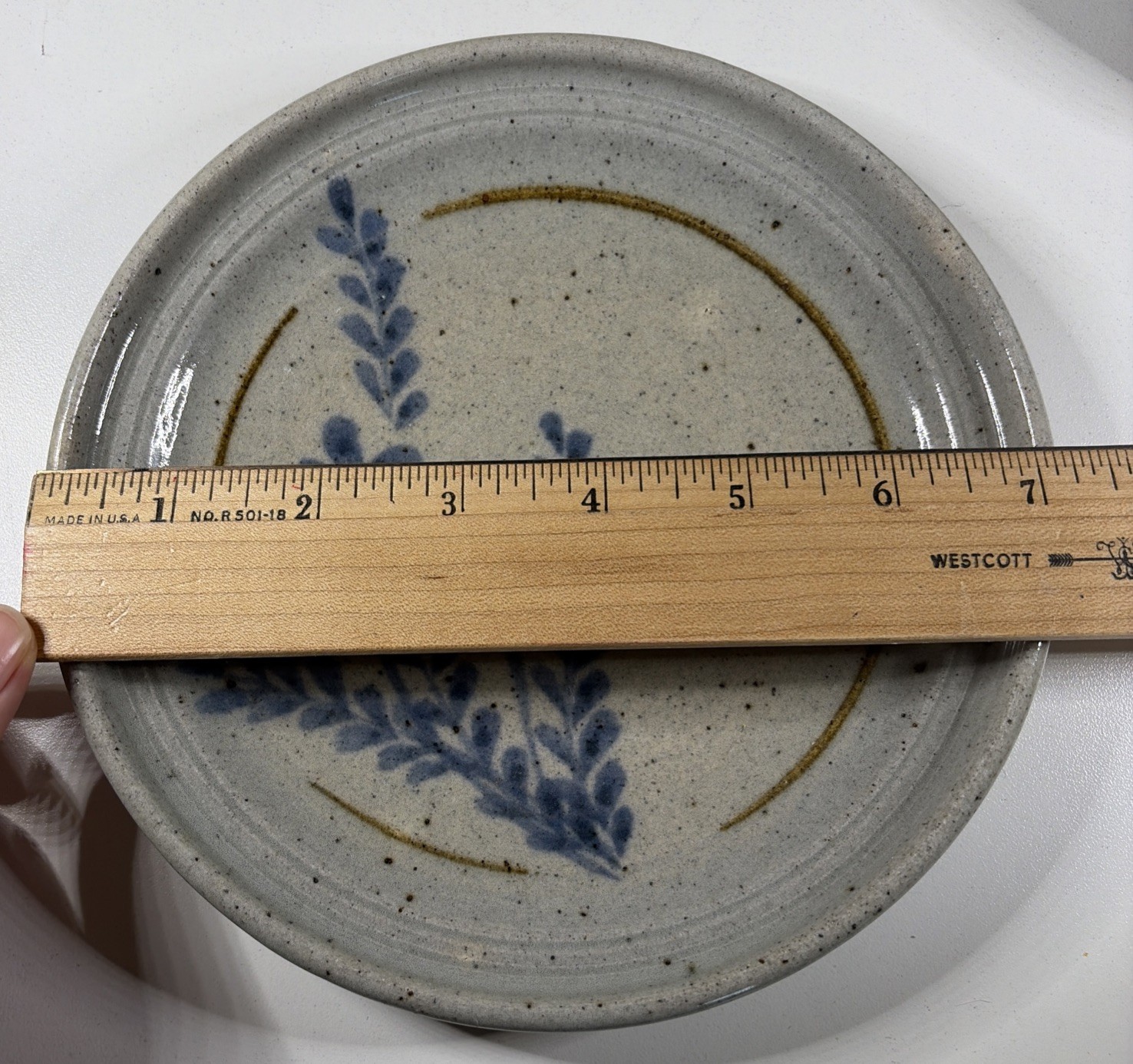 Signed Handmade Pottery 7.25″ PLATES Botanical Floral Rustic Speckled Stoneware
