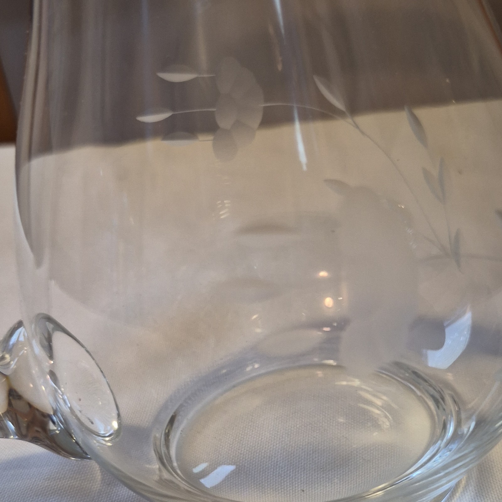 Clear Glass Pitcher 1.5L 6.5in White Floral Etched Decorative Glossy Finish
