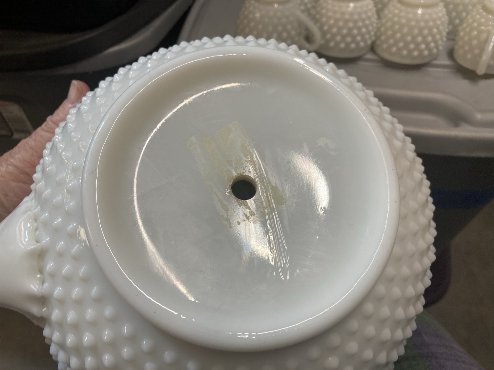 Rare Fenton White Hobnail Punch Bowl With 17 Cups / Please Read The Description