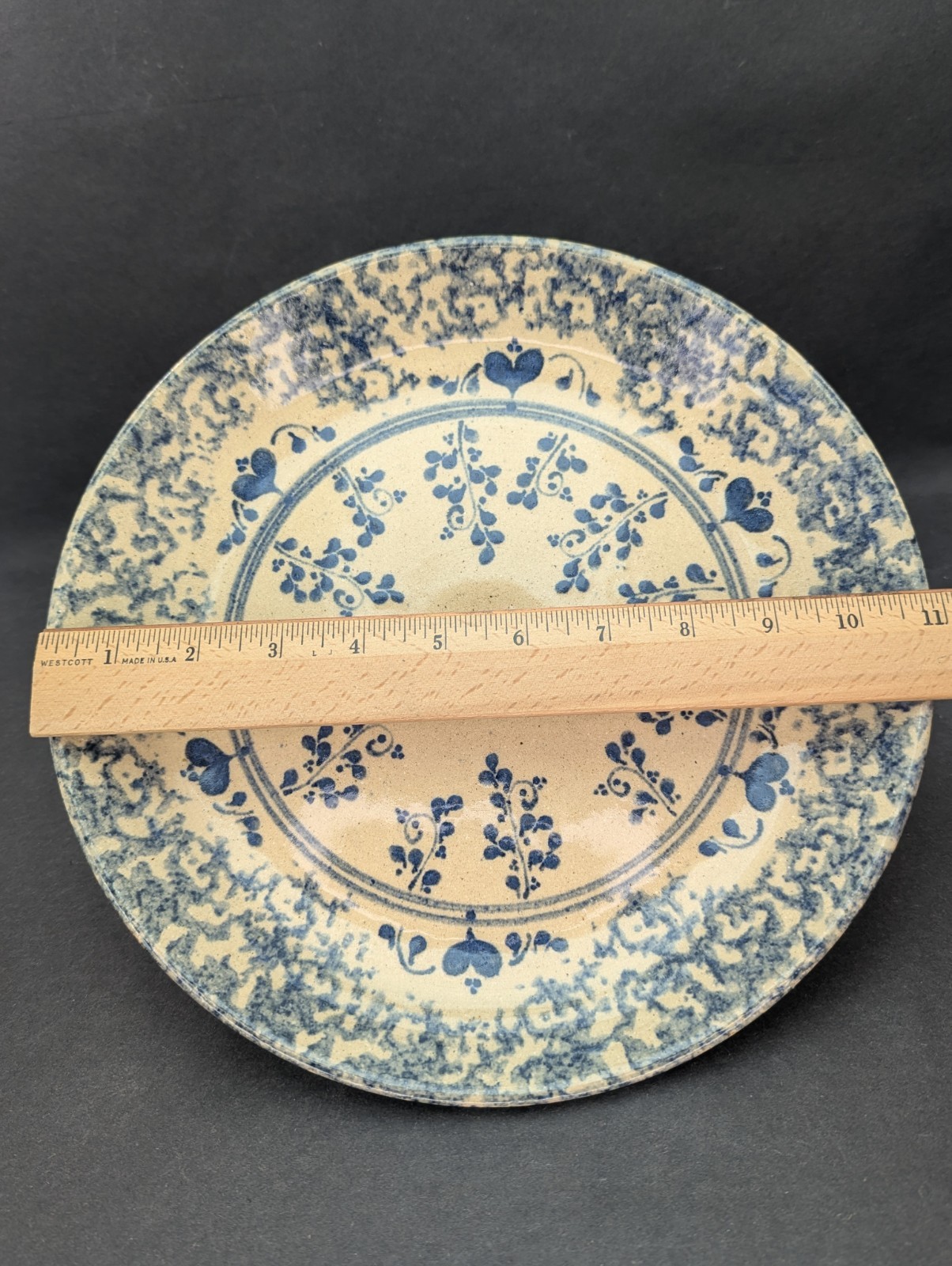 Party House Plate Blue Spongeware Heart Pottery Teacher’s Pet 1990 Carrollton IL