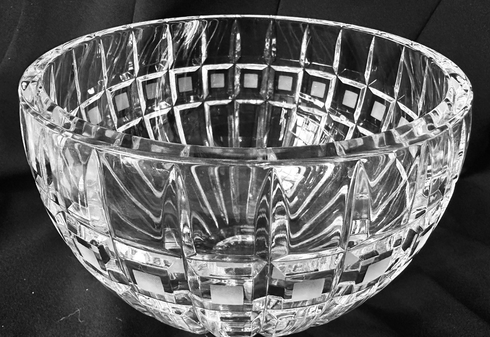 MARQUIS WATERFORD QUADRATA BOWL 5 3/4″ Tall X 7 1/2″ Wide – Poland