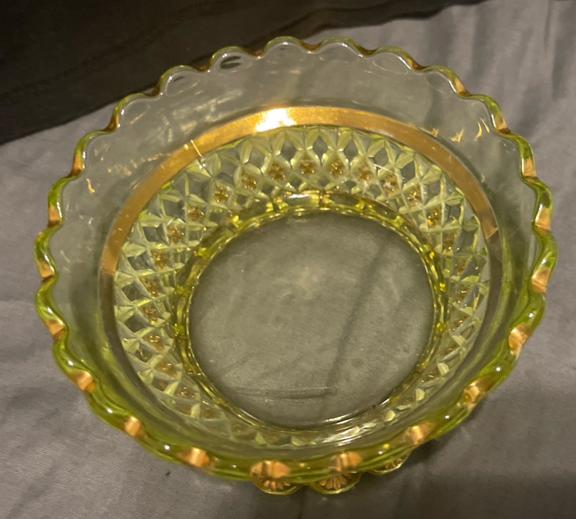 Antique Nat’l Glass Co. Victoria Vaseline Glass Gold Gilding Master Berry Bowl
