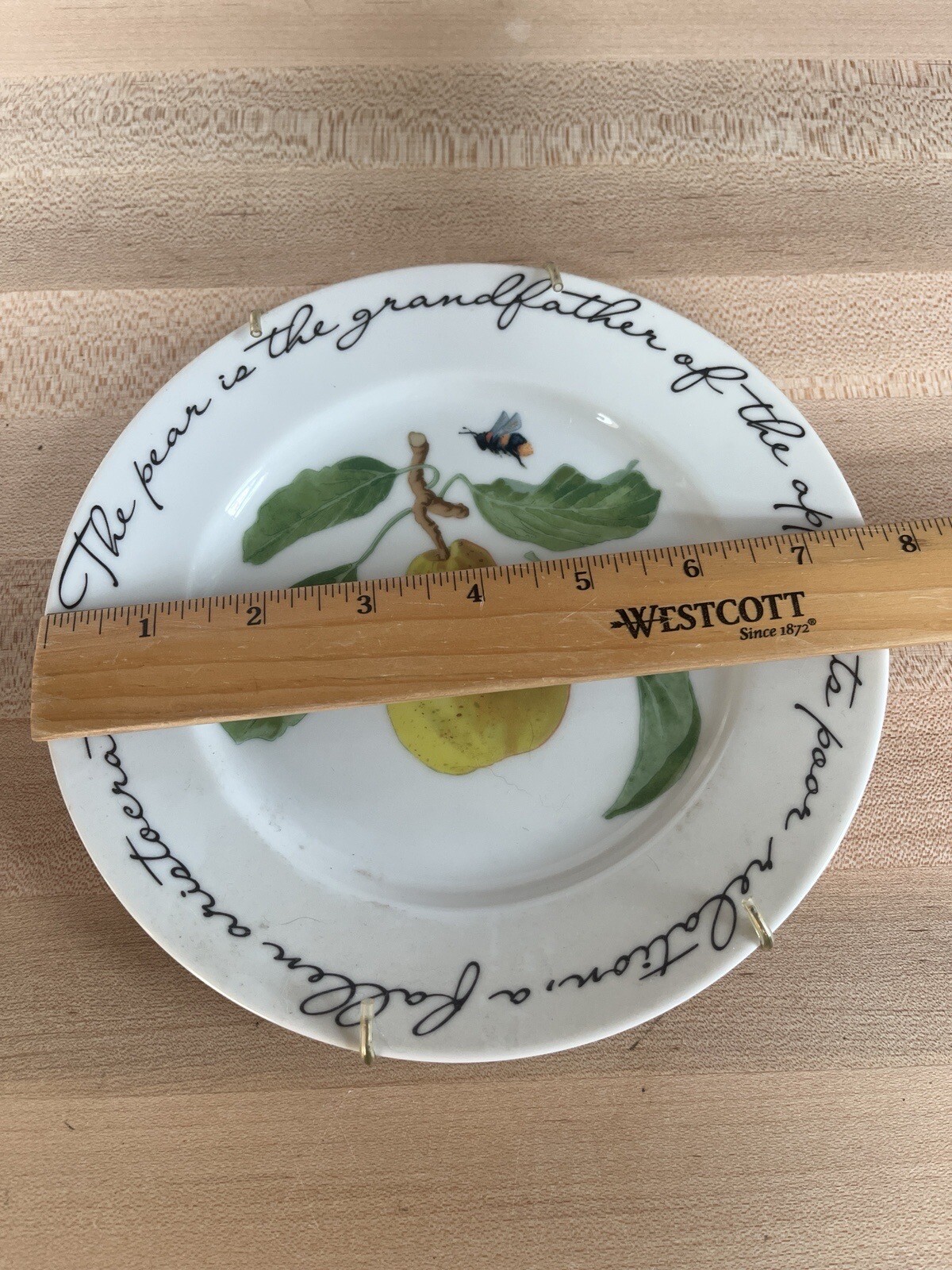 Williams – Sonoma Orchard Suite Pear. Wall Hanging Plate