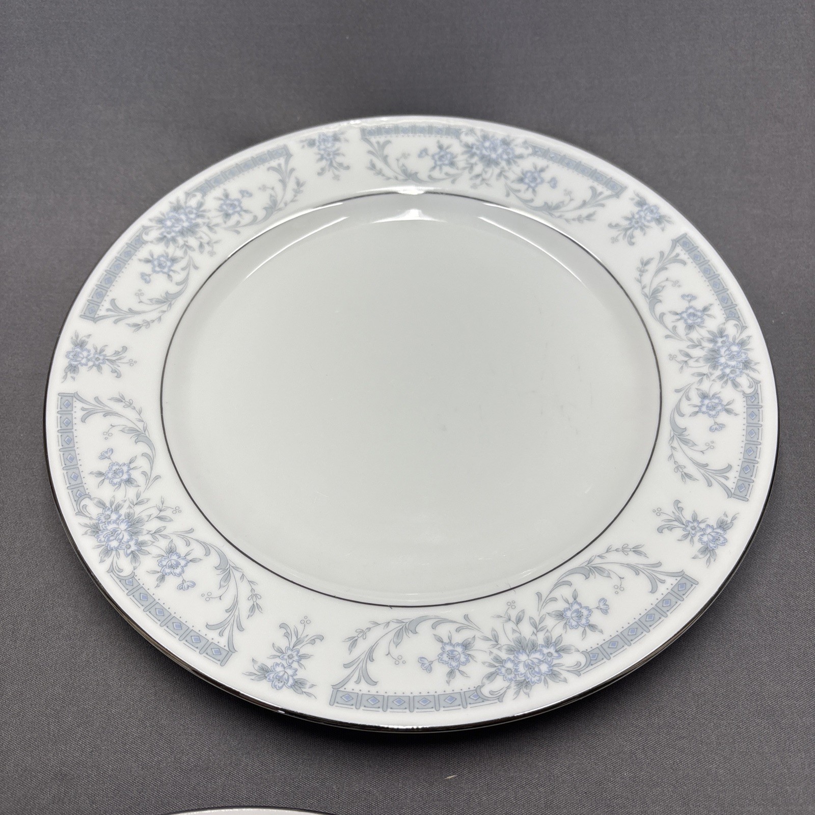 Sheffield Blue Whisper Dinner Plates 10 3/8″ Set of 2 Fine China Blue Floral