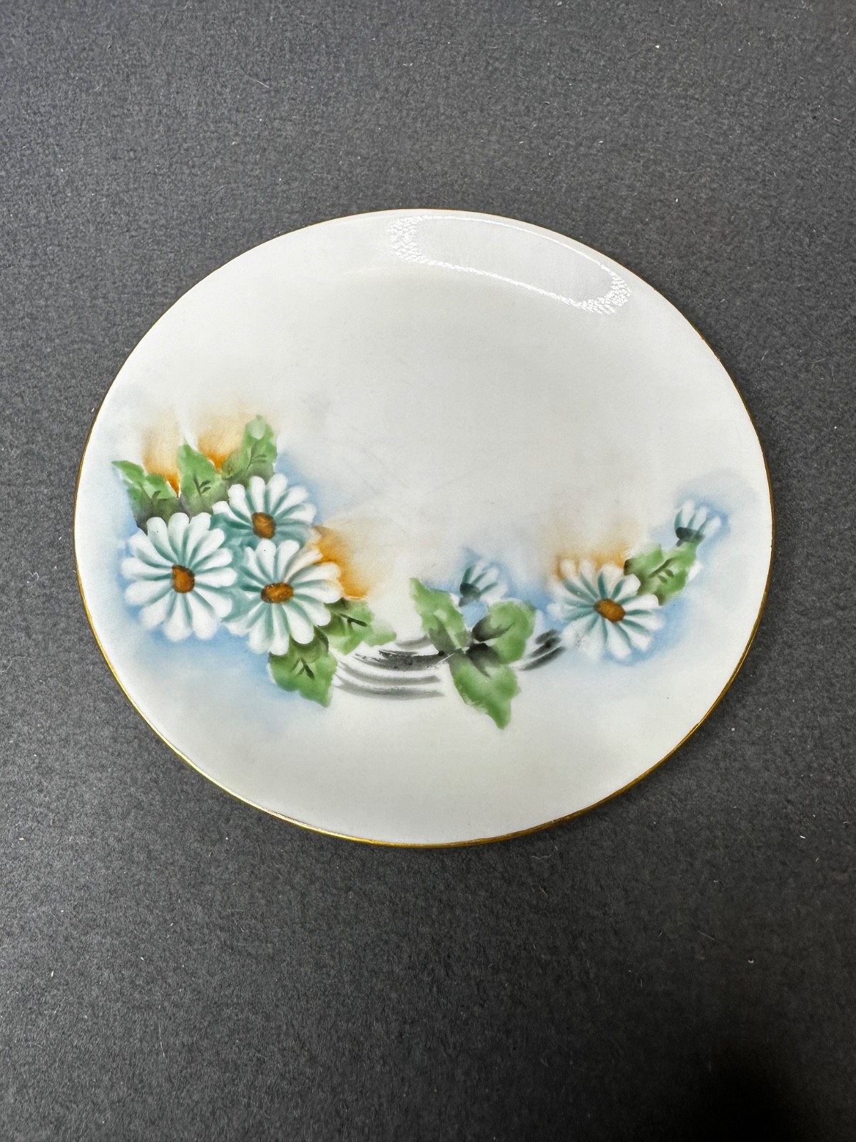 Set of (12) American Hand Painted Yellow Flower 8″ Round Plates