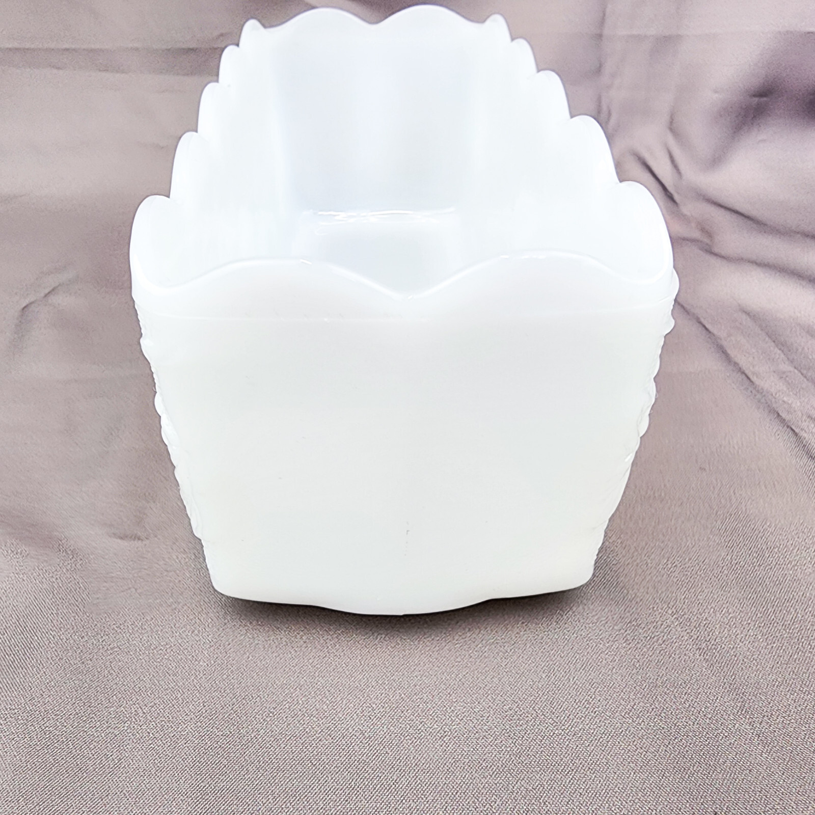 Vintage Anchor Hocking Fire King White Milk Glass Planter Bowl Grapevine b