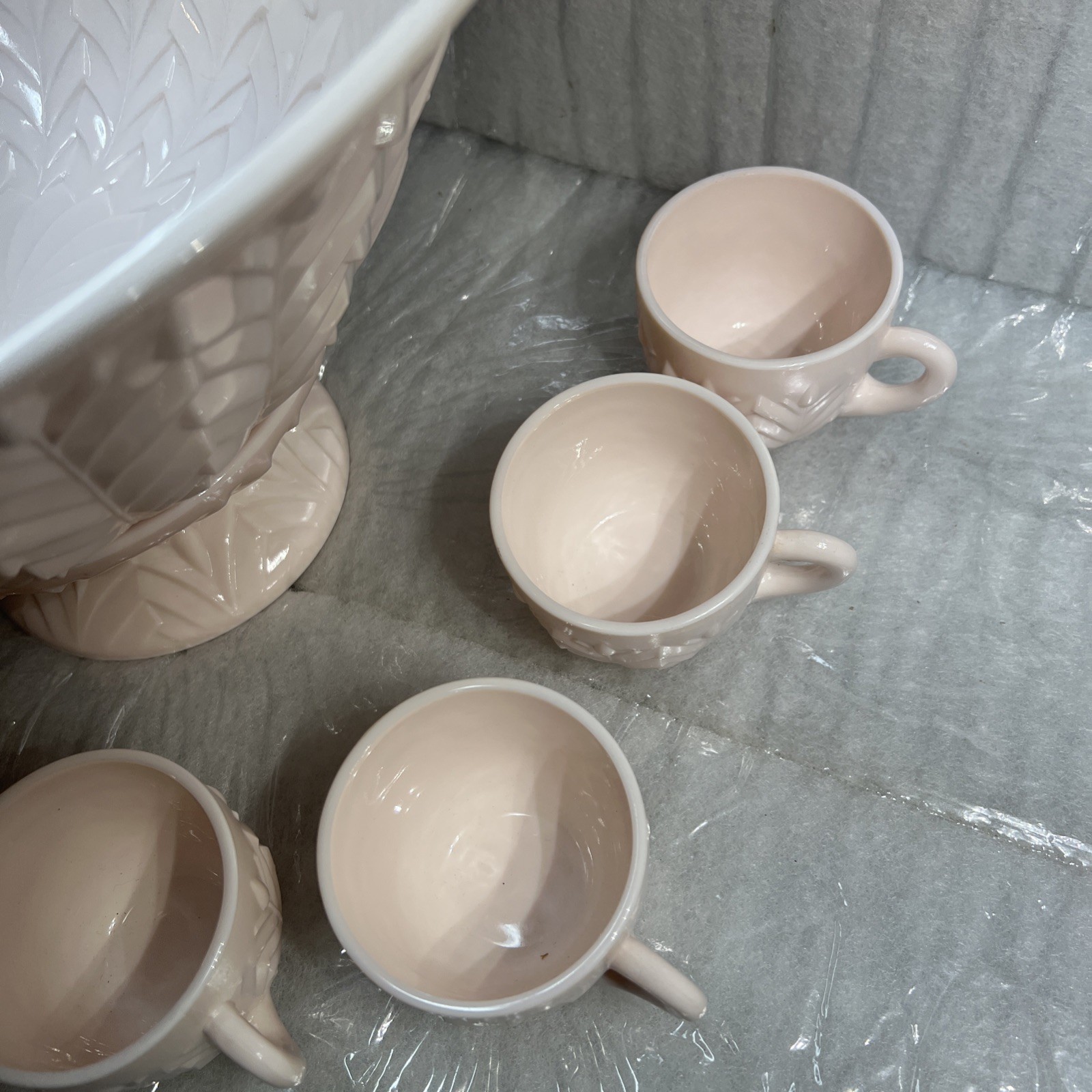 Jeannette Feather Shell Pink Milk Glass Punch Bowl Set 12 cups Vtg 1950’s