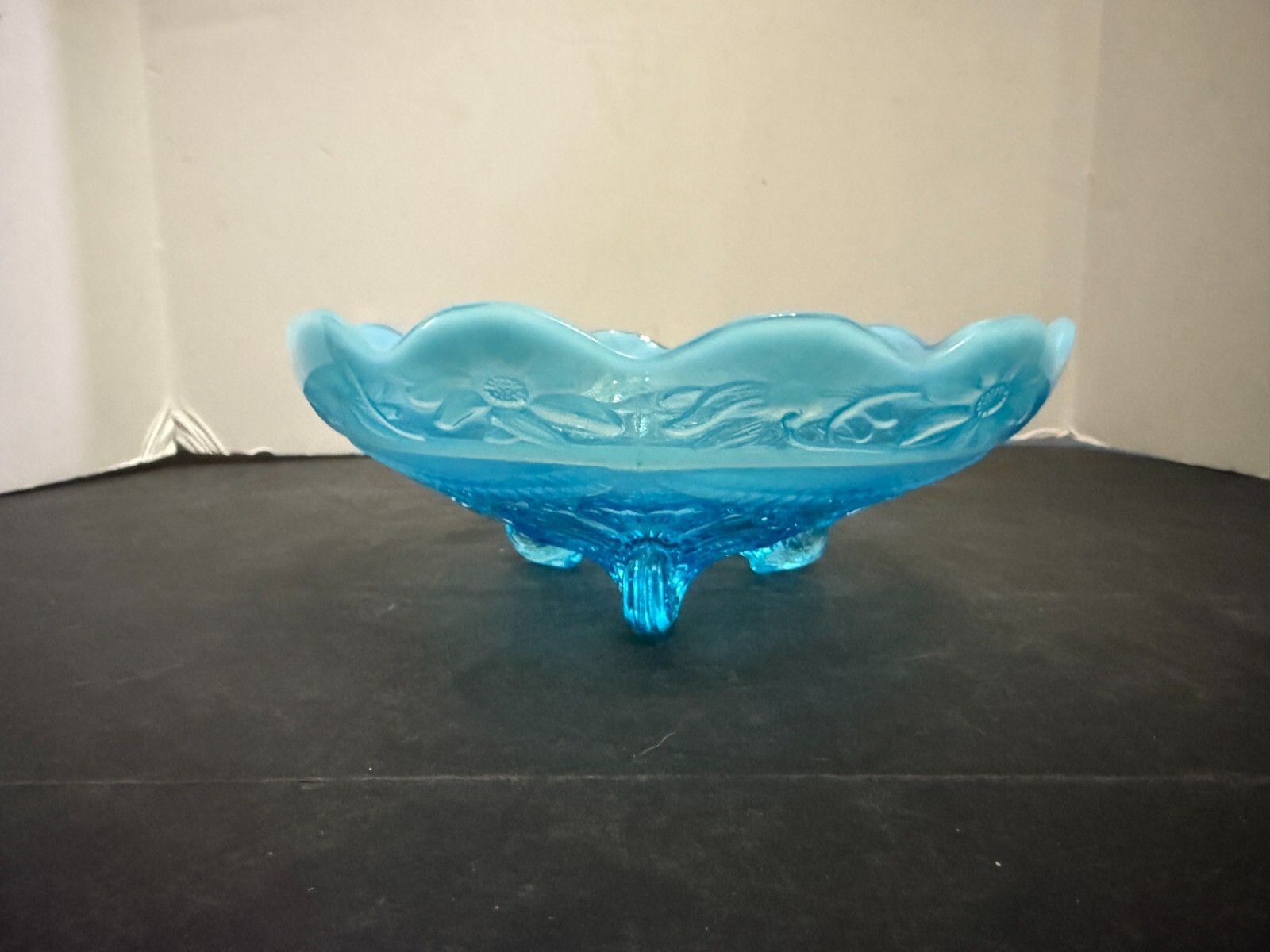 Antique c1905 EAPG Jefferson Glass Blue Opalescent Ruffles and Rings Footed Bowl