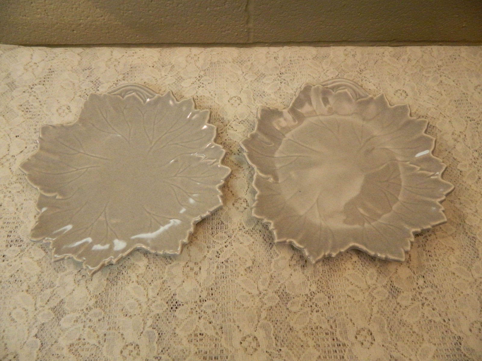 Vintage Pair (2) Woodfield Steubenville Gray Glaze Leaf 9″ Salad Plates