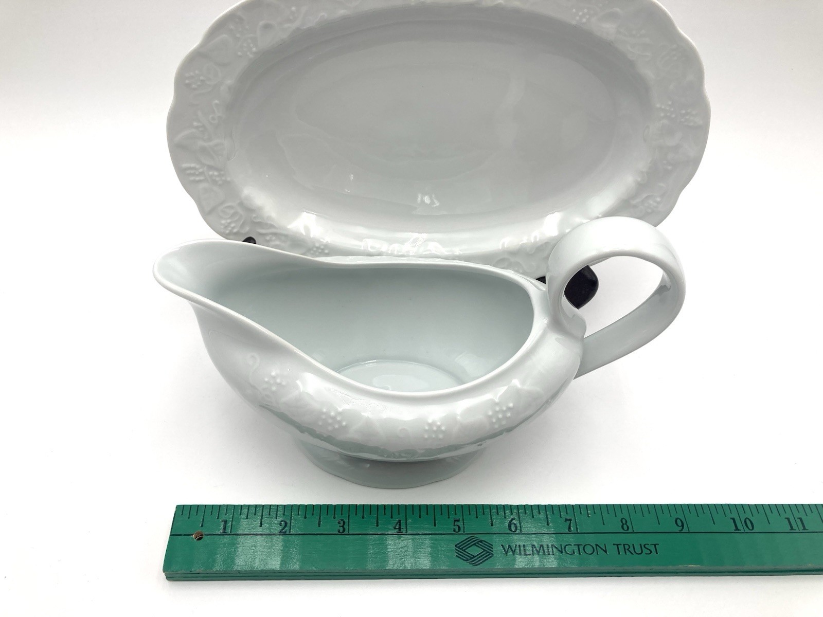 Dansk Gravy Boat & 10” Tray Ivy Embossed Fruit and Leaves White 2 Pc Vtg Set