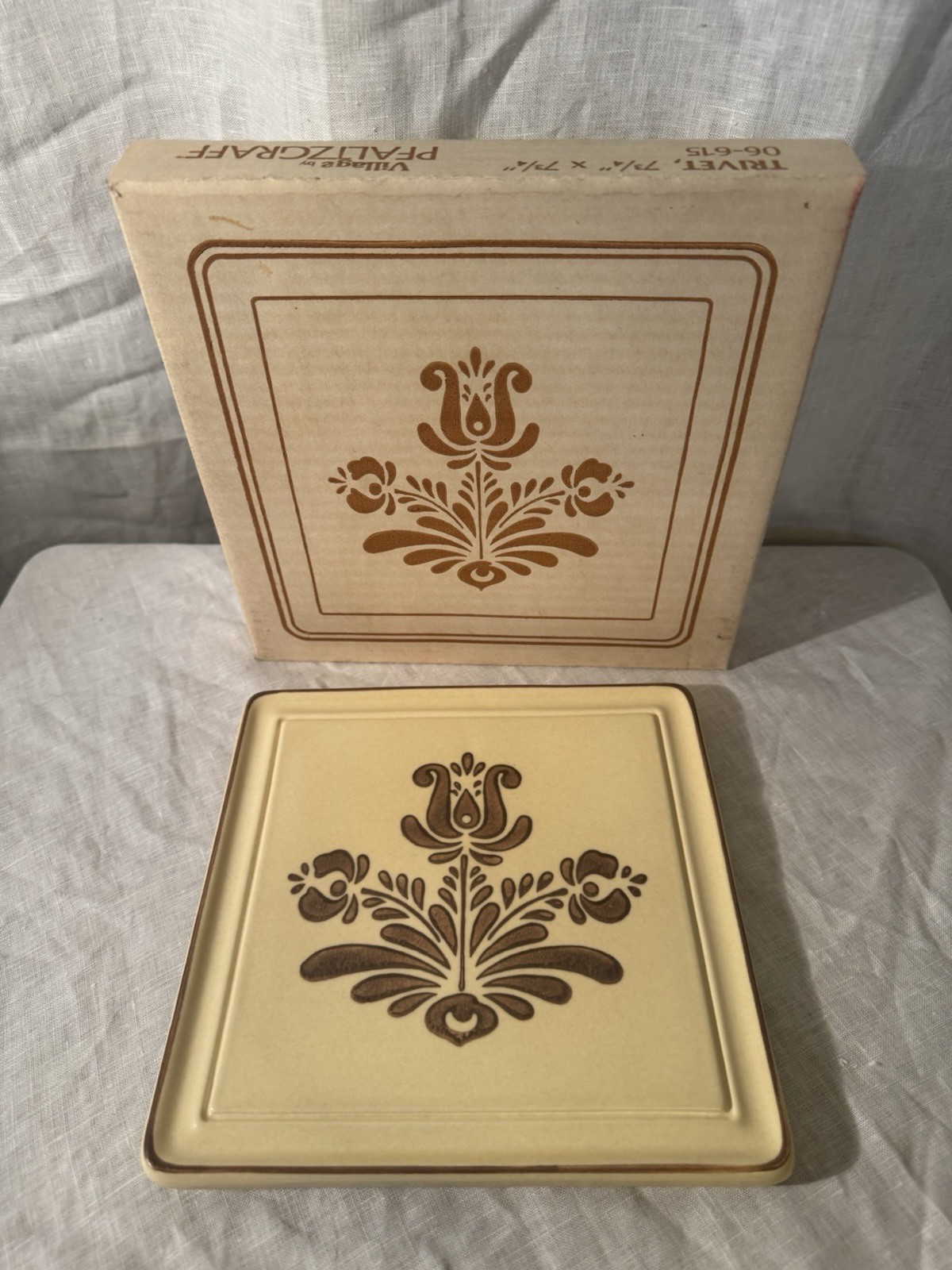Pfaltzgraff “Village” USA Square Trivet Kitchen Hot Plate # 615 – 7.75″ In BOX
