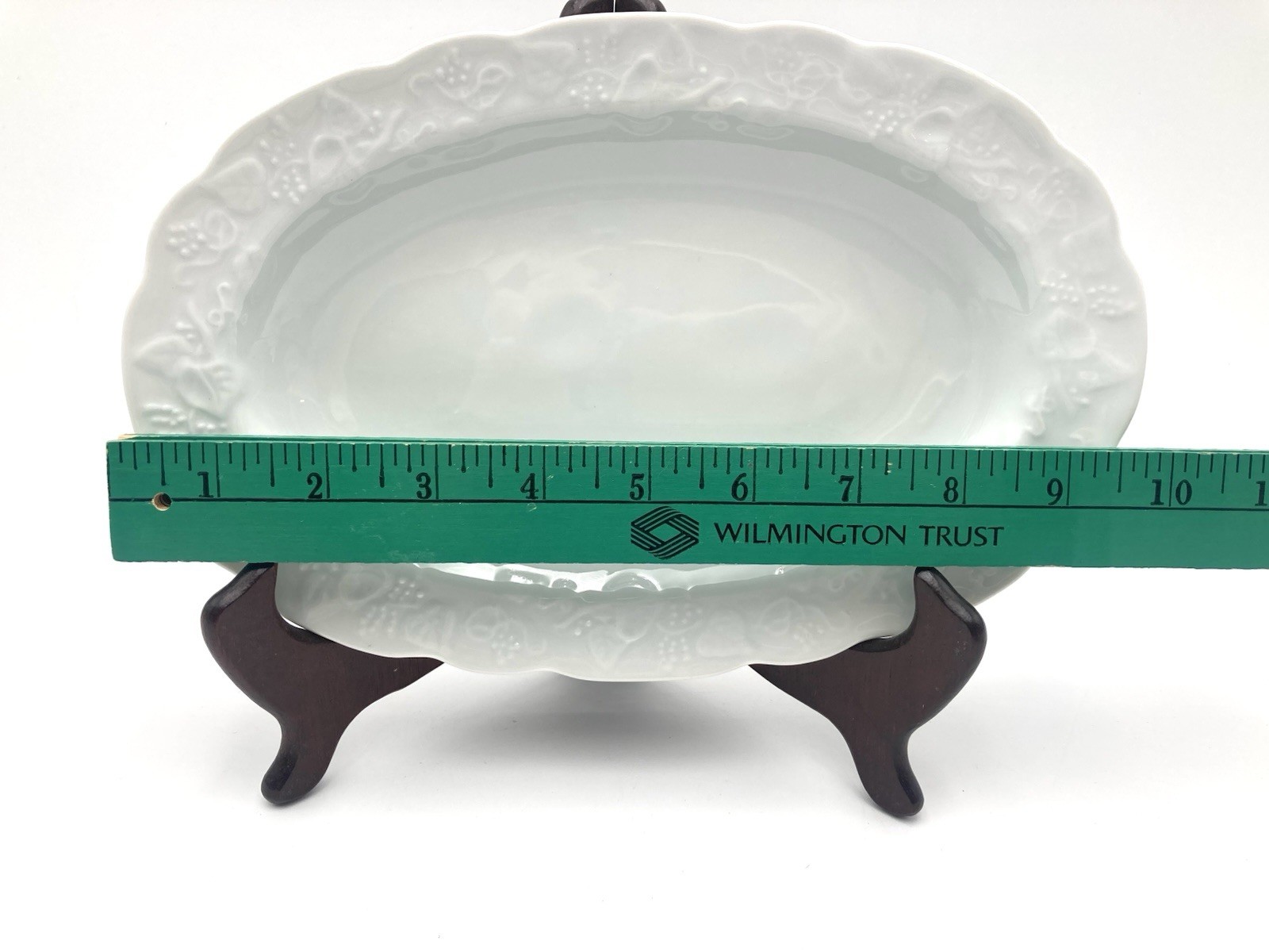 Dansk Gravy Boat & 10” Tray Ivy Embossed Fruit and Leaves White 2 Pc Vtg Set