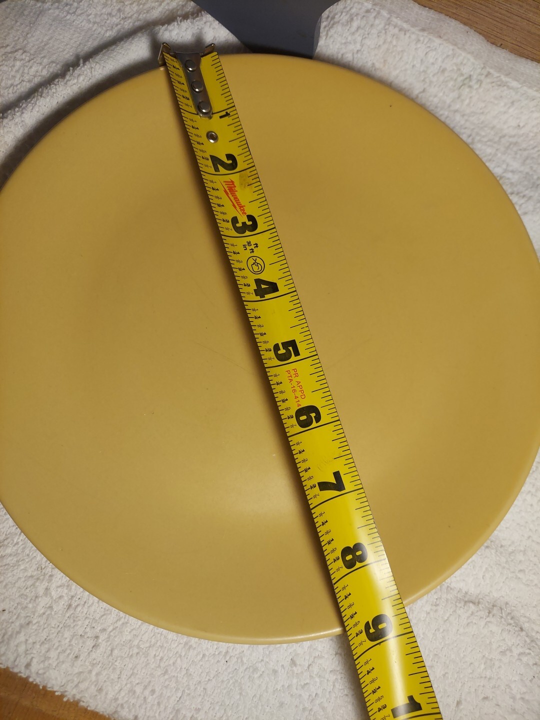COSMO COLLECTION by ELEGANT DINING Yellow~Gold- 4 Salad PLATES 8 3/4″