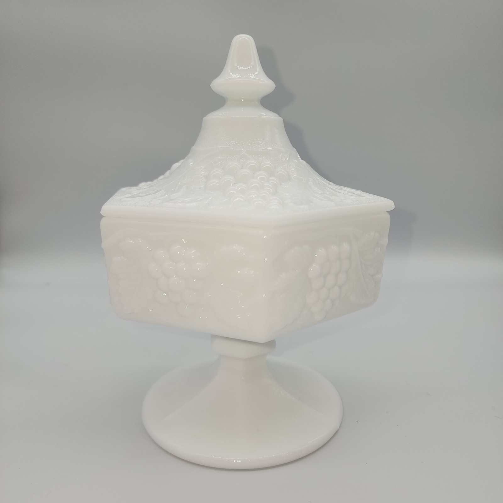 Vtg Indiana Glass Milk Glass Covered Candy Dish Octagon Pedestal Harvest Grape