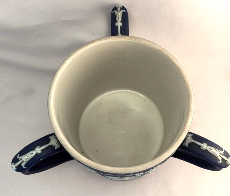 Antique 1903 Wedgwood Jasperware Dark Cobalt Blue Dip 3-Handled Loving Cup / Tyg