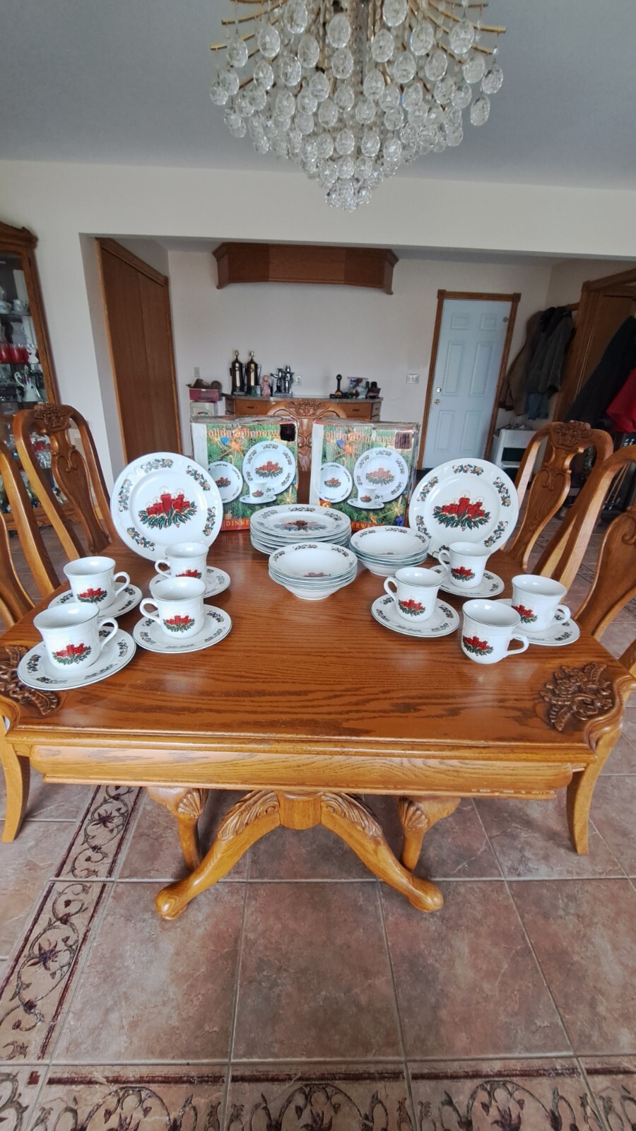 GEI Vintage Beautiful Christmas Candle Pattern 31 Piece Dinnerware Grouping