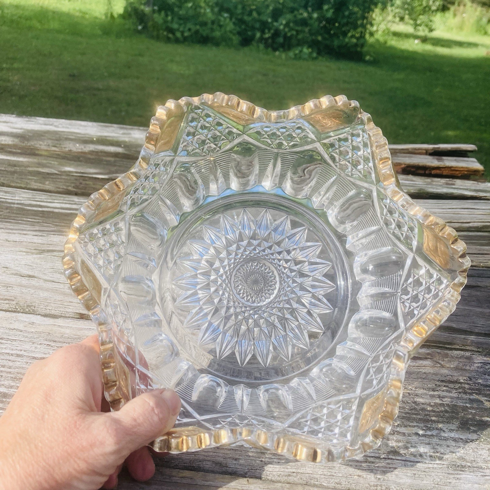 EAPG – Tarentum Glass Co. “Ladders & Diamonds” 9.5” Bowl Ruffled Gold Rim 1903