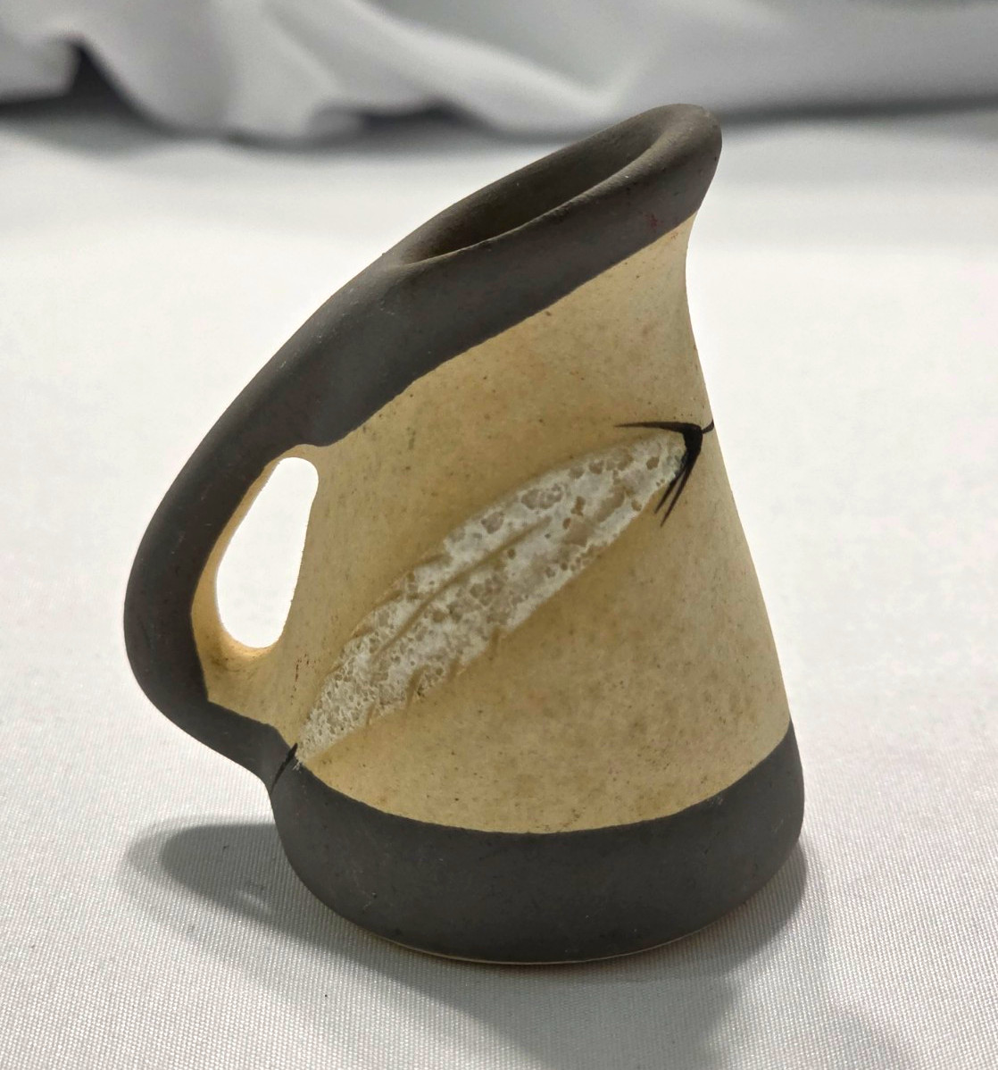 Gray Pochon Feather Pattern Ceramic Creamer Pitcher Beige Gray Black