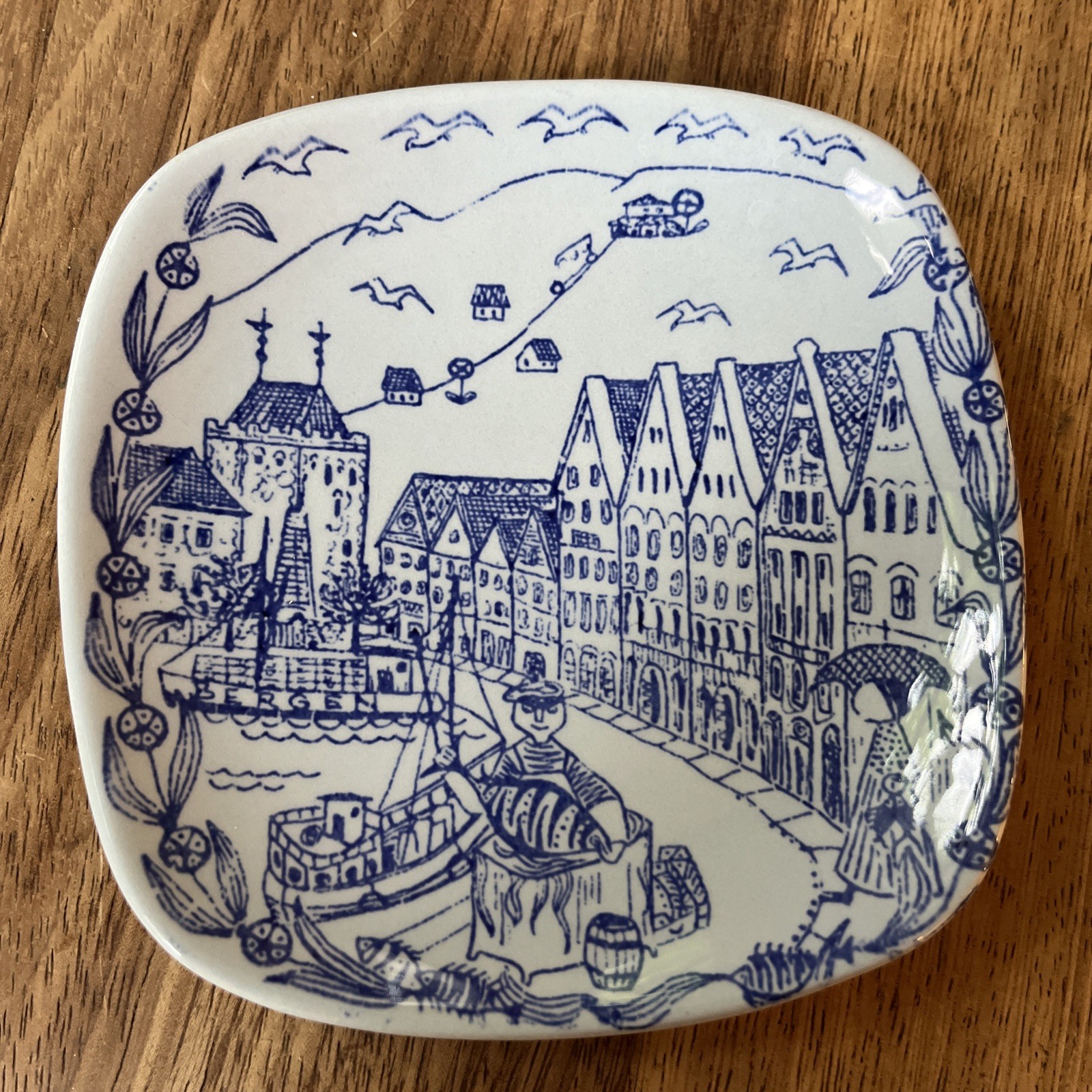 Stavangerflint Norway Fisherman Wharf Plate Kari Nyquist Norwegian Ceramics 5 in