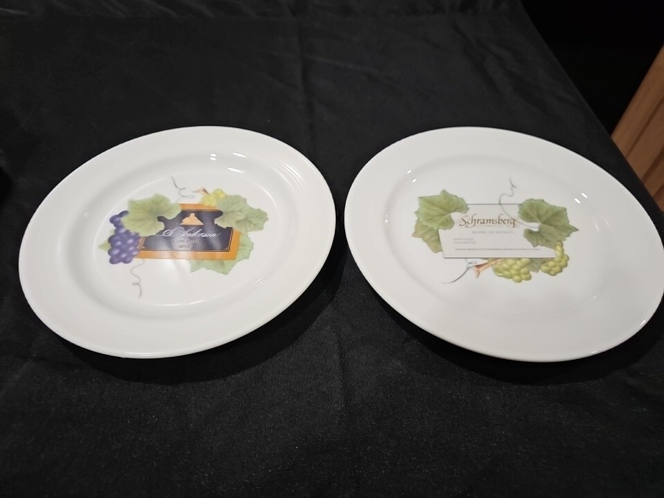 2 Wedgwood Grand Gourmet Wine Label Plate 8.5” Collection Anderson Schamesberg