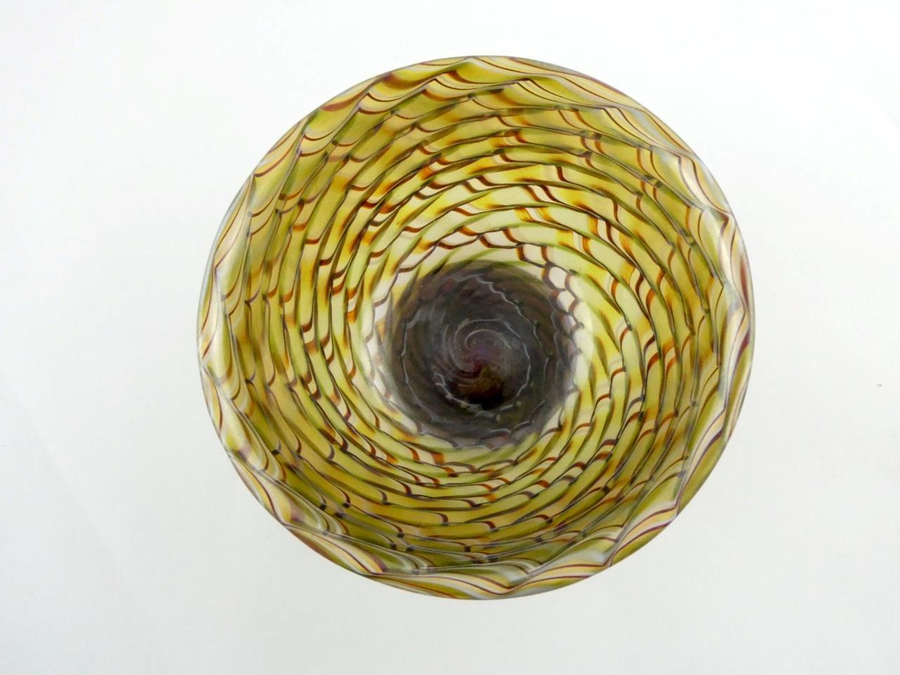 Orient and Flume Iridescent Art Glass Bowl Made in 1977 Signed Base