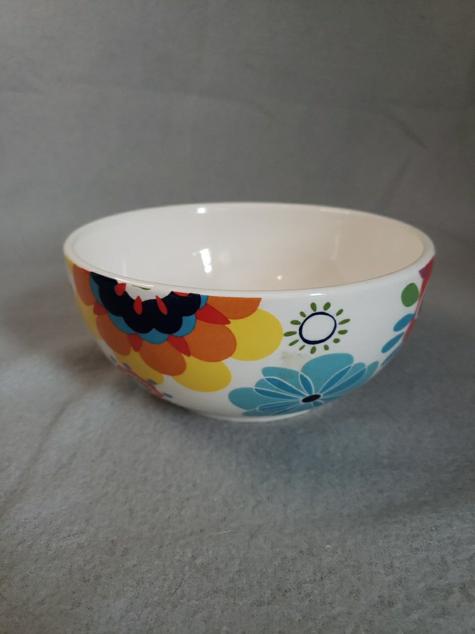 Pier 1 Retro Flower Ironstone Bowl 6.5 in Groovy Colorful Floral Dish