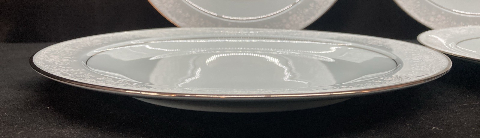 Noritake Fidelity 8003 Dinner Plates Blue 10 1/8” Set of 4