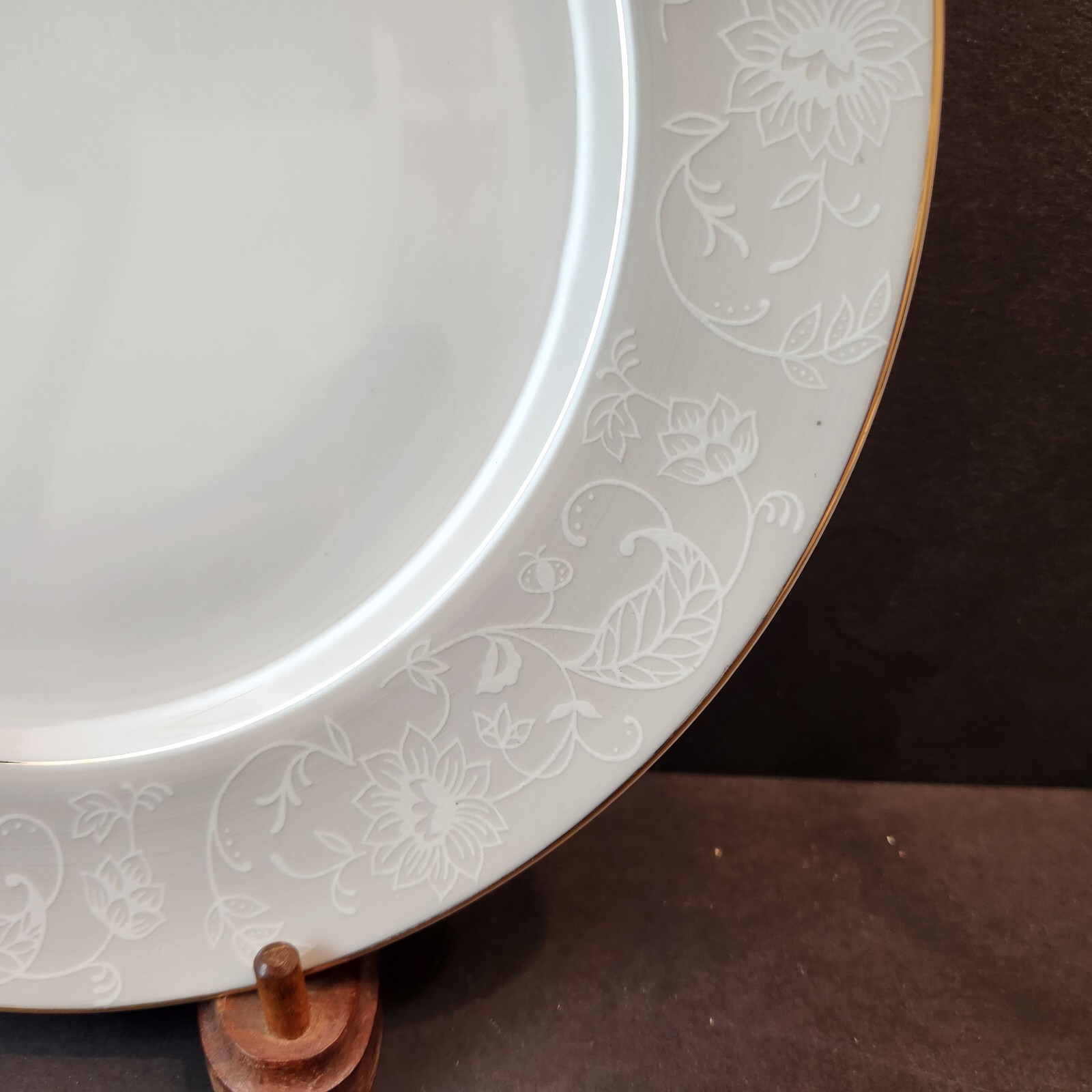 La Belle by Harmony House 10 1/8″ Dinner Plates Set of 2