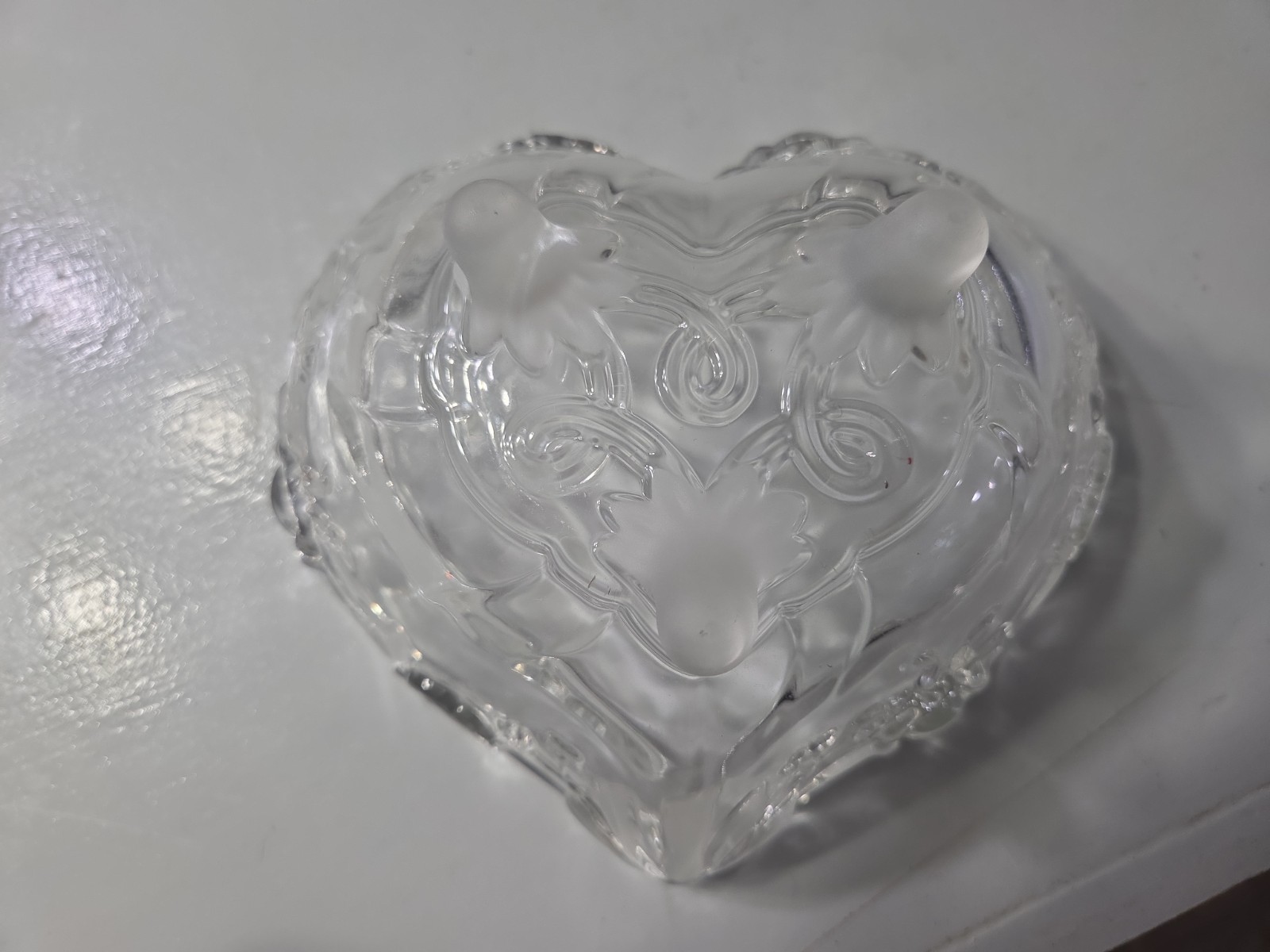 Beautiful Heart-Shaped Glass Dish – Footed