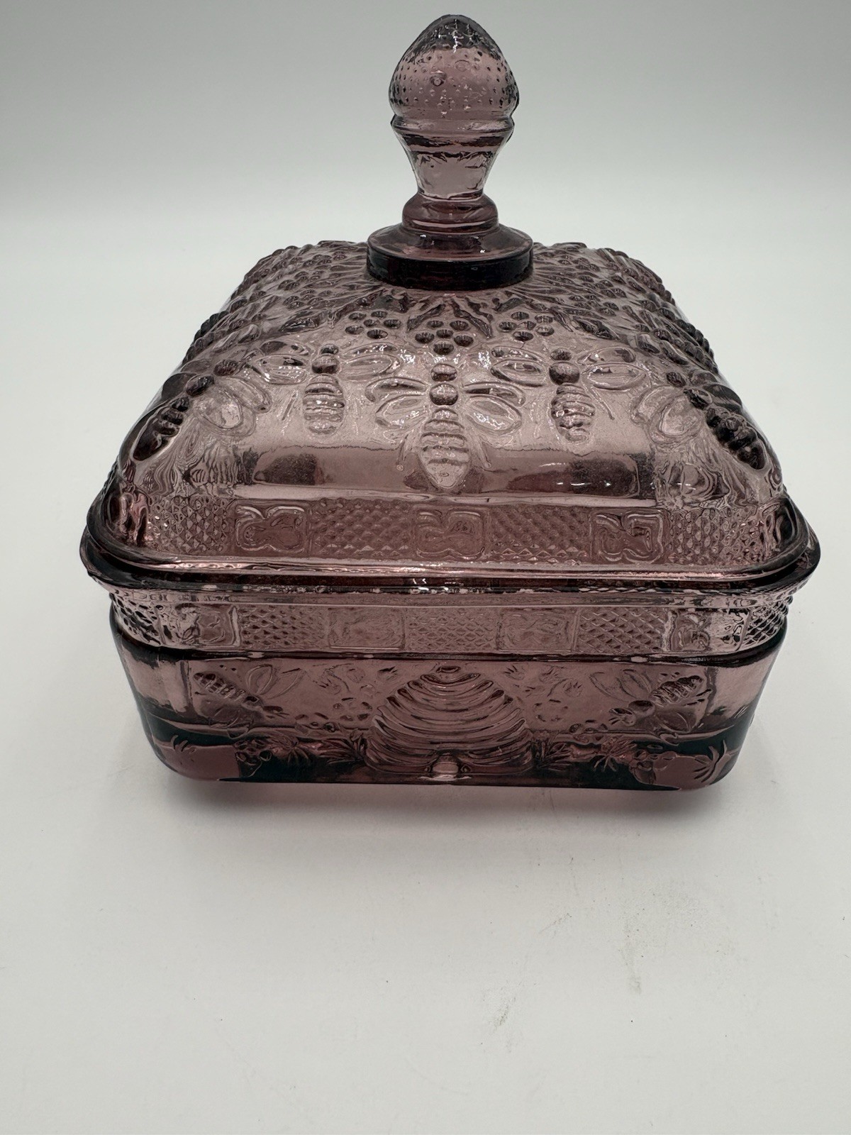 Indiana Glass Tiara Honey Bee Hive Box Amethyst Purple Candy Dish