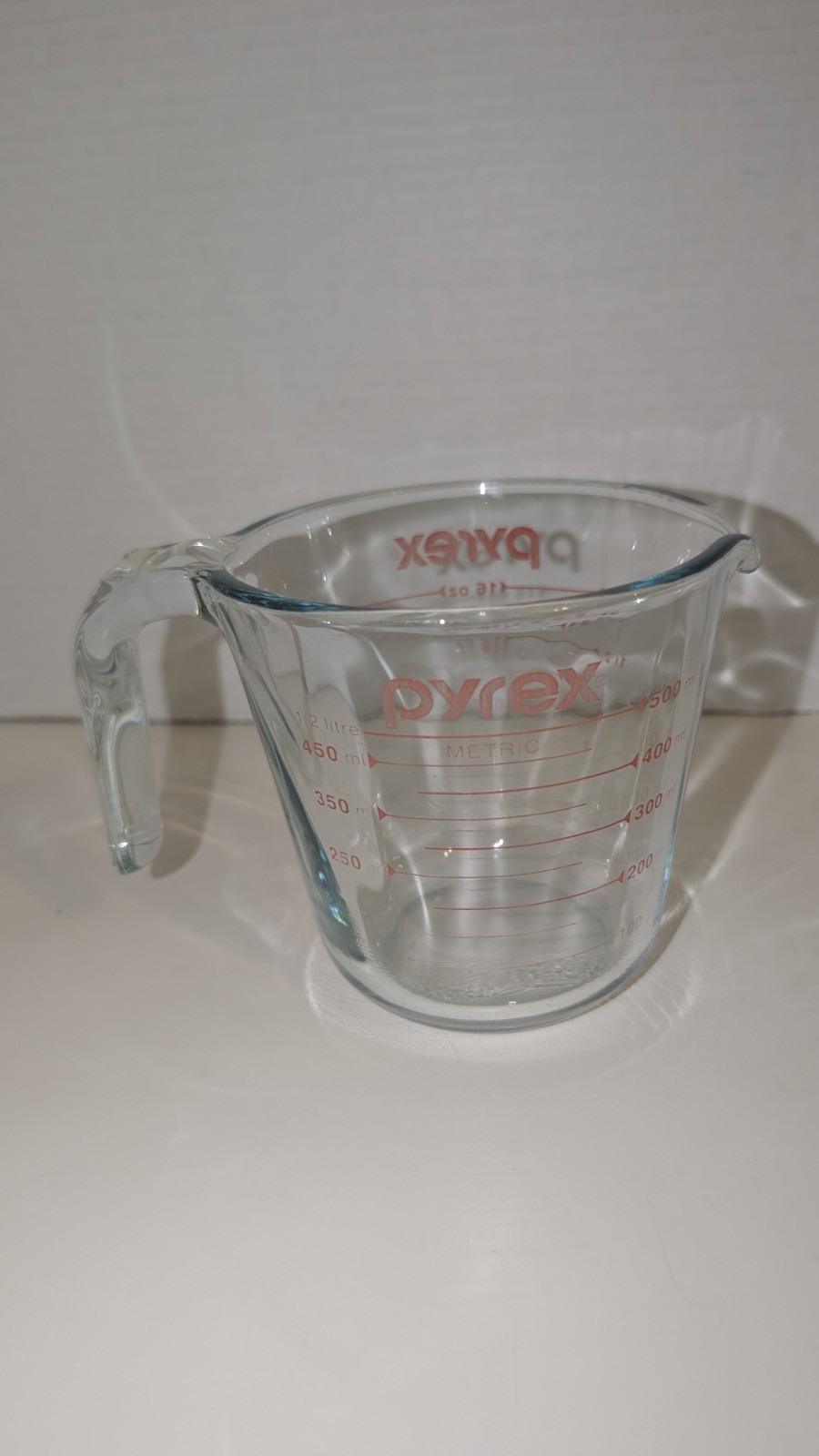 Vintage PYREX Glass Measuring Cup Red Lettering Open J Handle 2 Cups