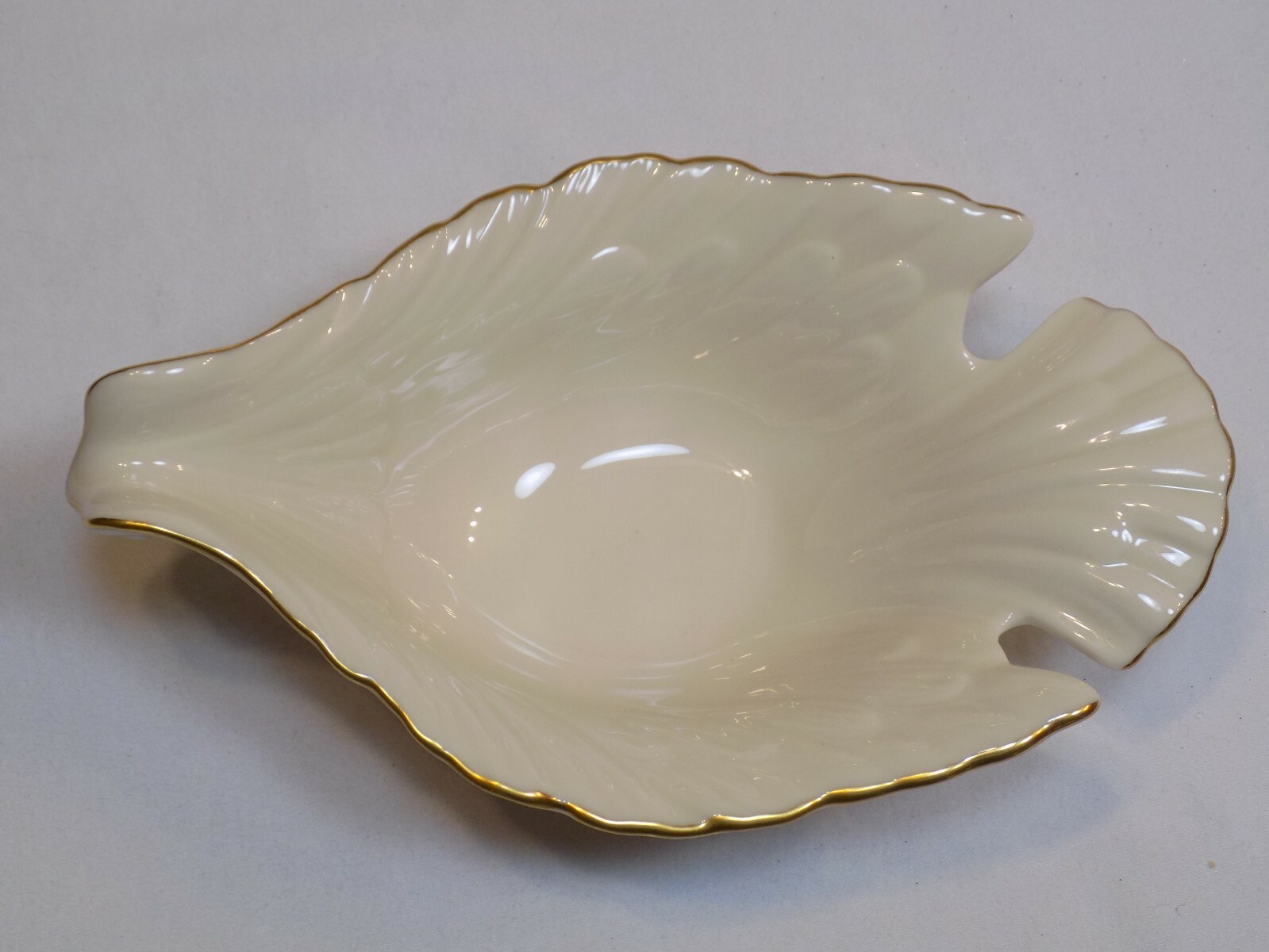 Lenox China Bird Server Serving Open Candy Bowl Dish Gold Rim Ivory Gold Trim 8″