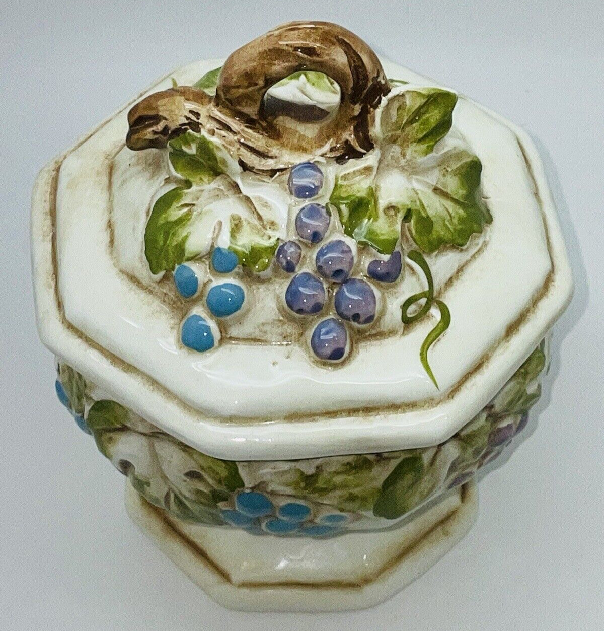 LEFTON’S Lidded Embossed Grapevines Pedestal Candy Dish VTG #3030 7.5” Tall