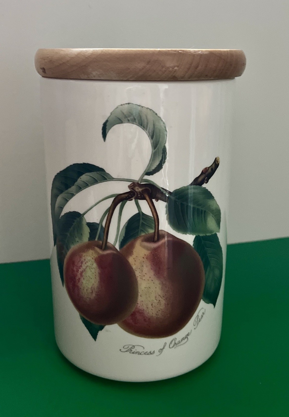 Portmeirion Pomona “Princess of Orange Pear” Porcelain 8” Jar & Lid