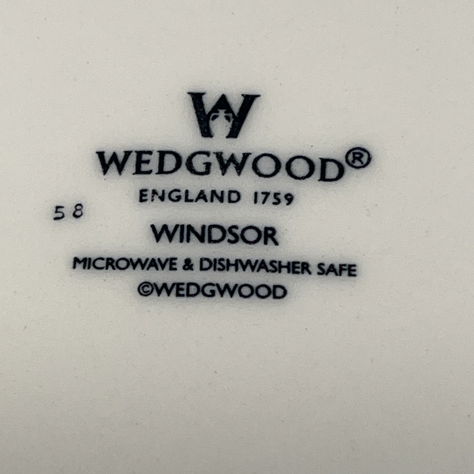 Classic Wedgwood Windsor Pattern 4 Dessert Salad Plates 8” & 1 Dinner Plate 11”