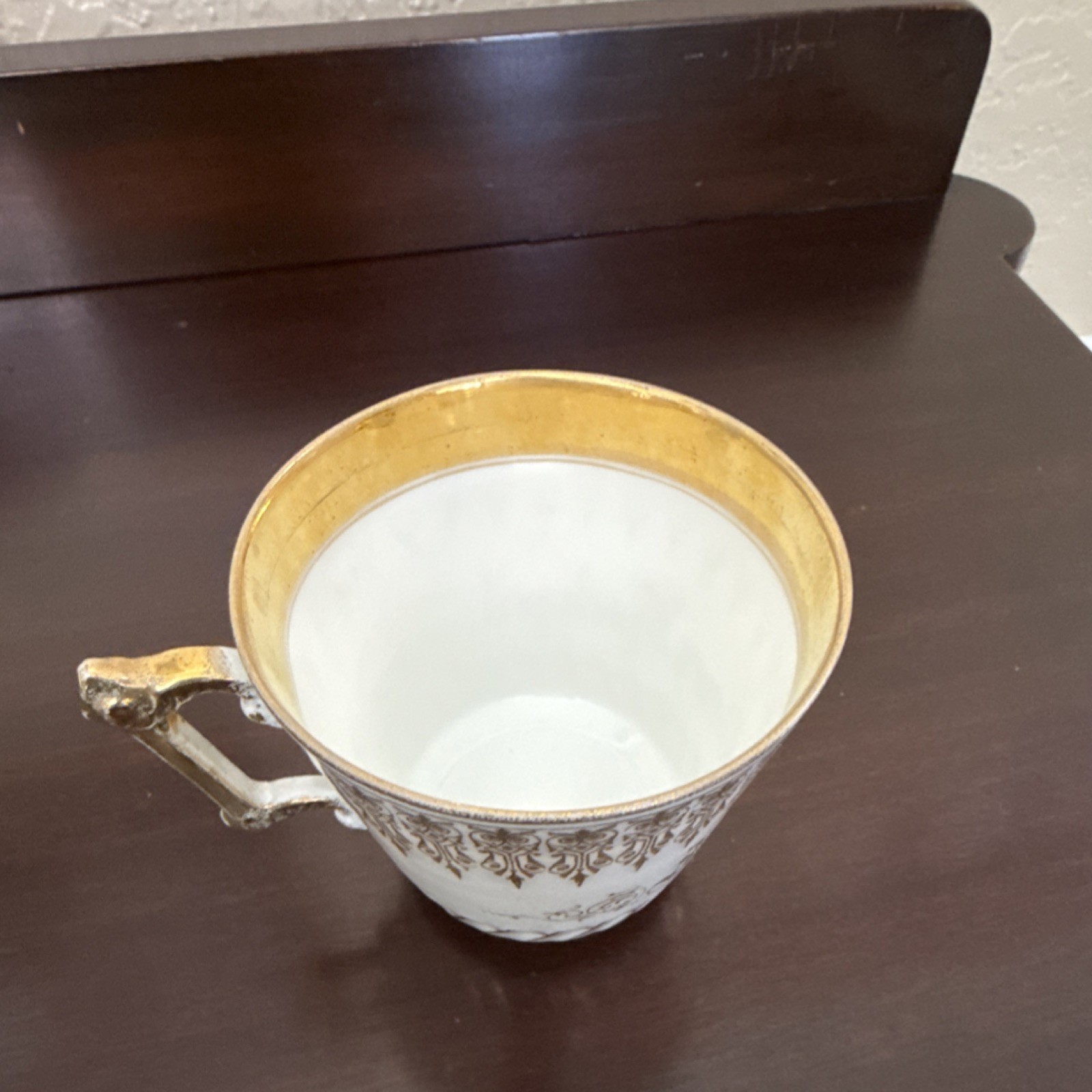 Gold and White Porcelain Cup & Saucer Set, Four-Piece Glossy Finish