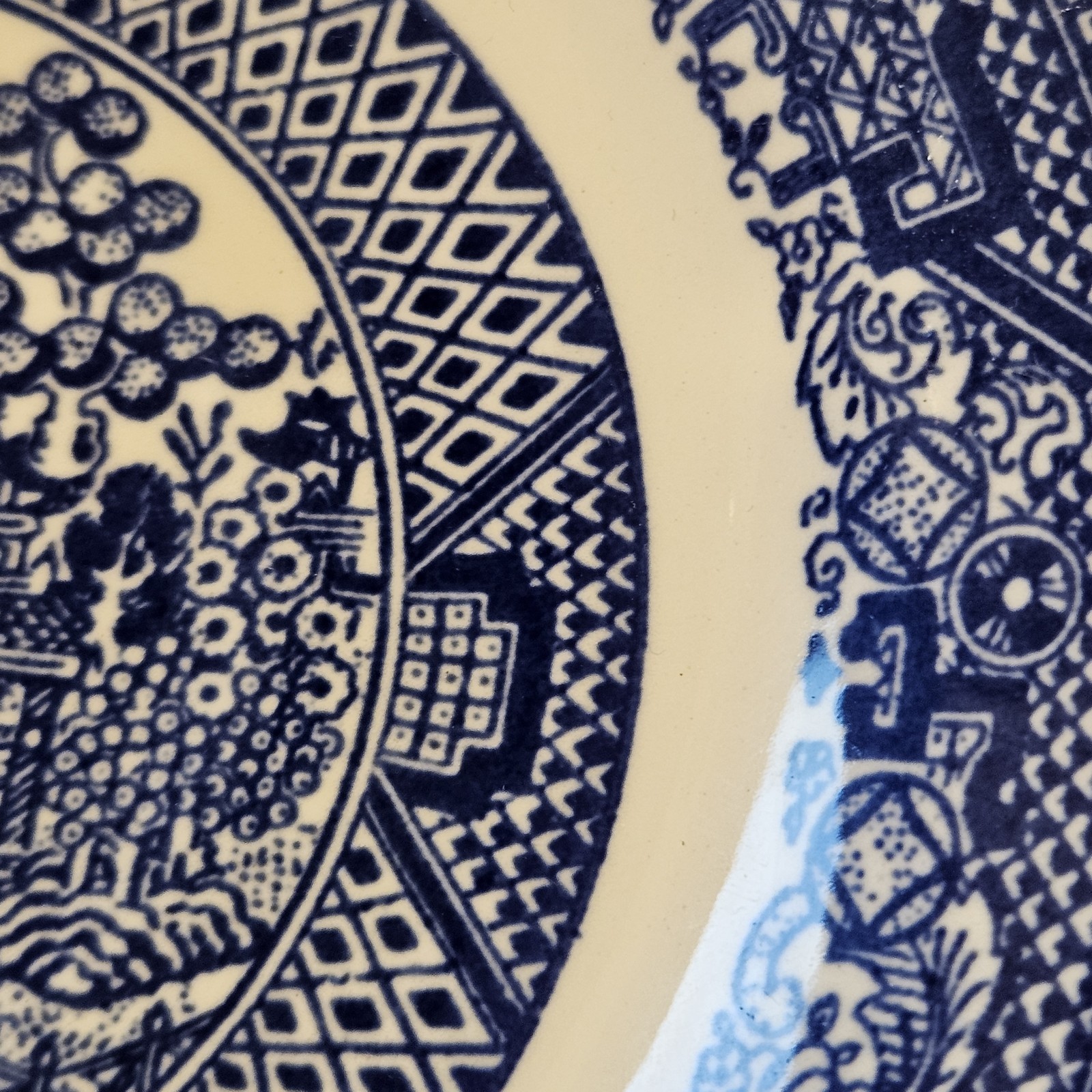 Willow Ware Royal China Underglaze 2 Bread Plates And 2 Saucers, 4 Total Plates
