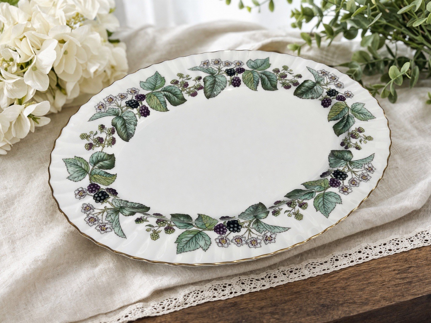 Royal Worcester Lavinia 15.5” Oval Platter Ivory England Blackberry