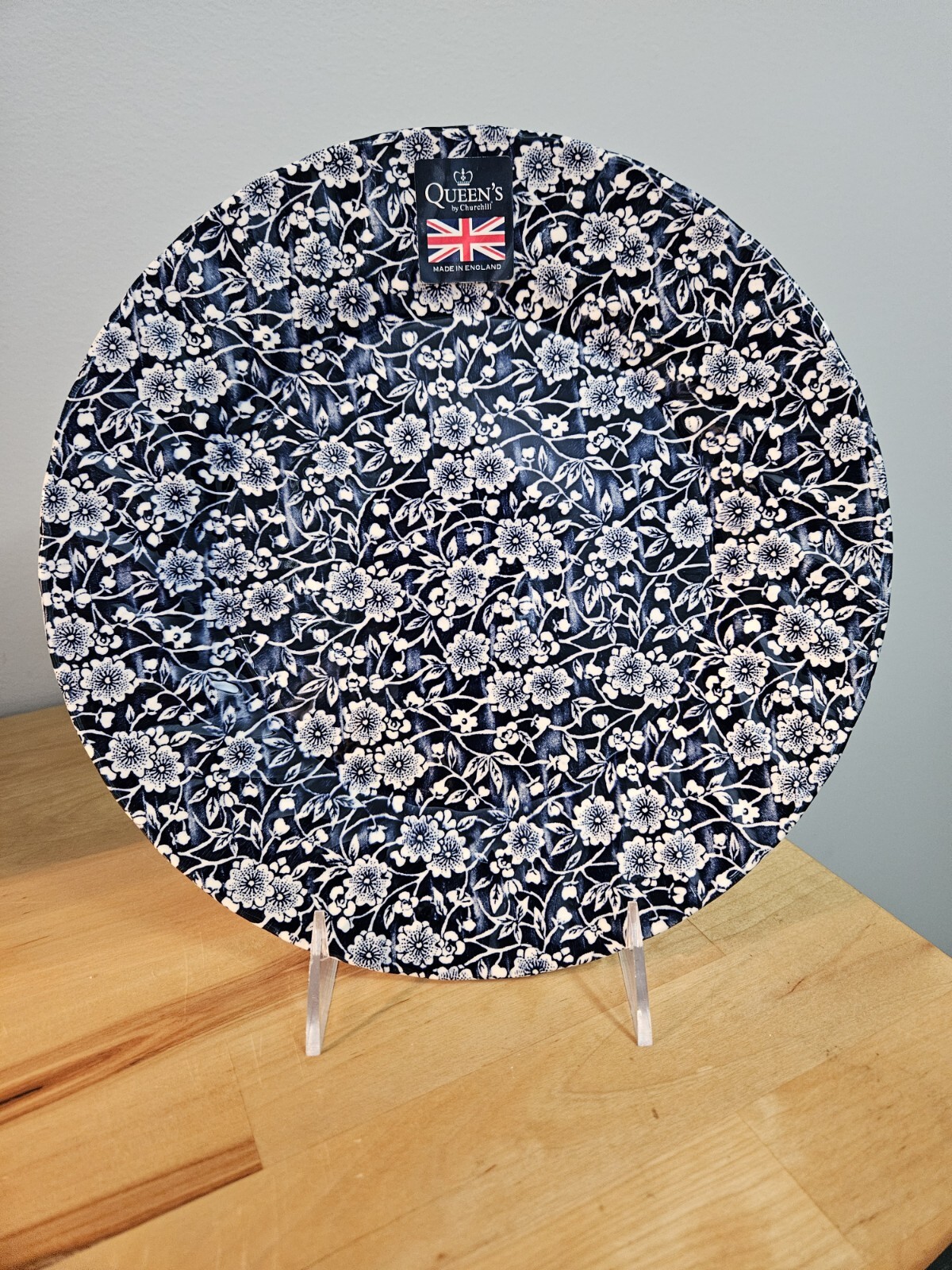 Queens by Churchill Made in England Calico Blue w/white flowers 10 Dinner Plate