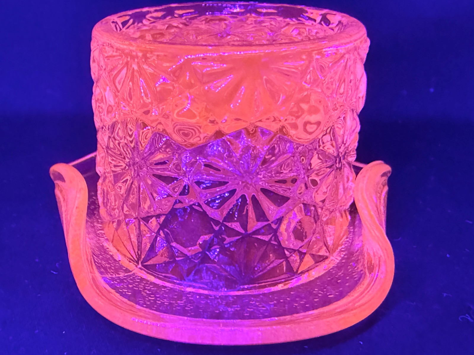 Green Vaseline glass uranium Daisy and button Top hat toothpick holder selenium