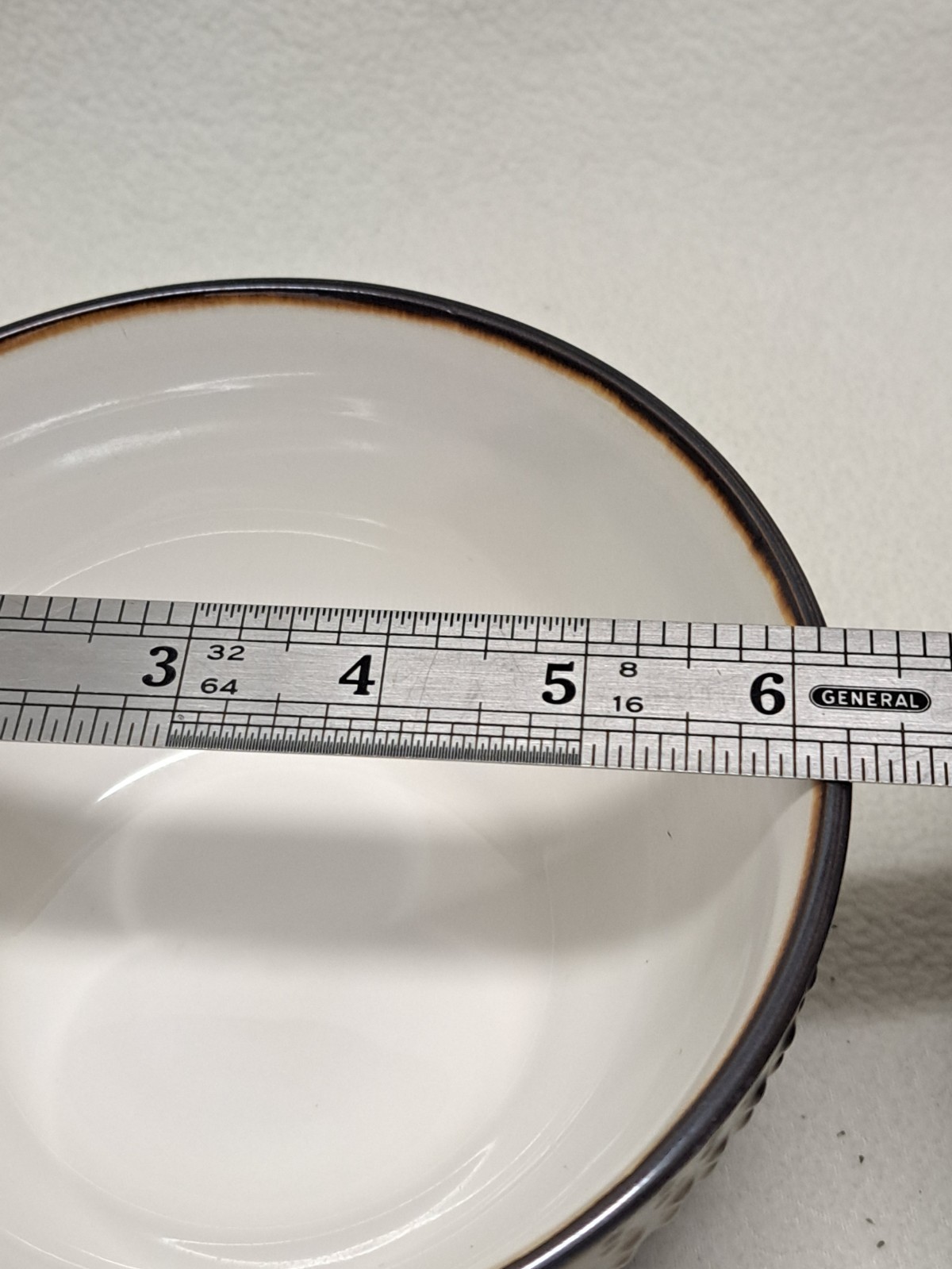 Mikasa Gourmet Basic Stoneware Avery (4) 6 1/4″ Cereal Bowls Excellent