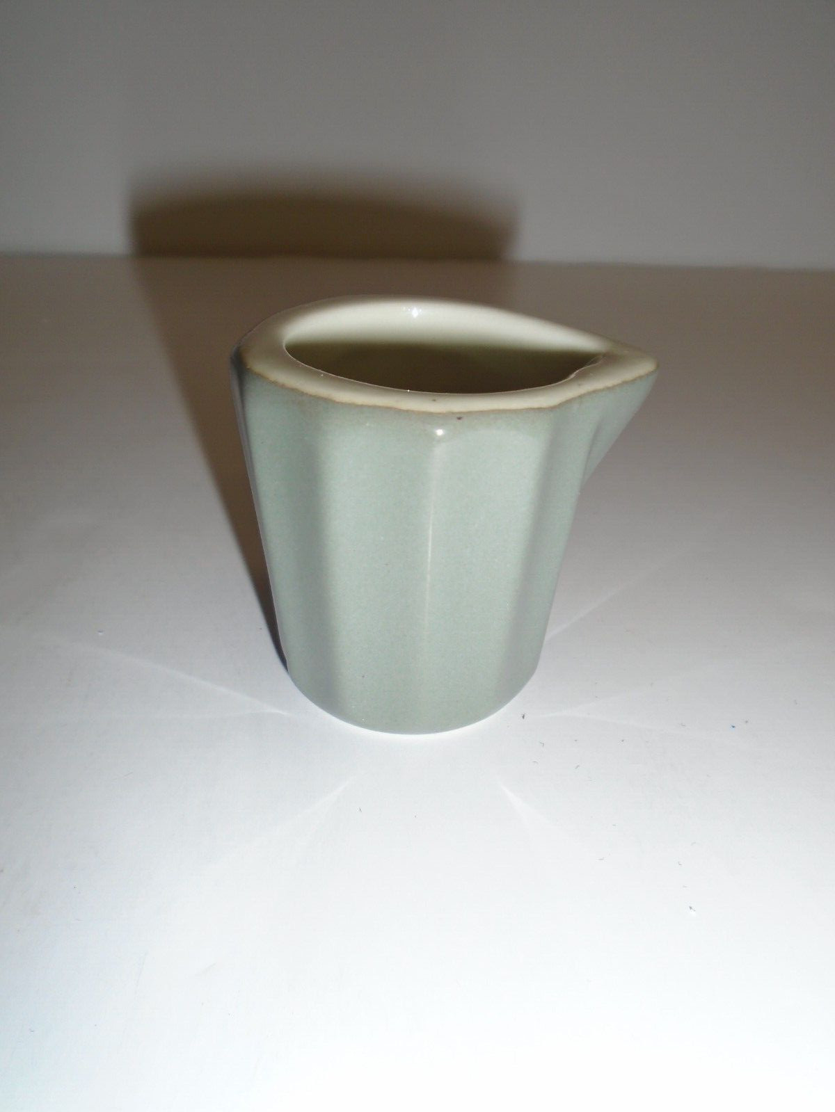 Vintage “HALL” 2″ RESTAURANT CREAMERS , “GRAY FLUTED” – Matched Set of (4), NOS