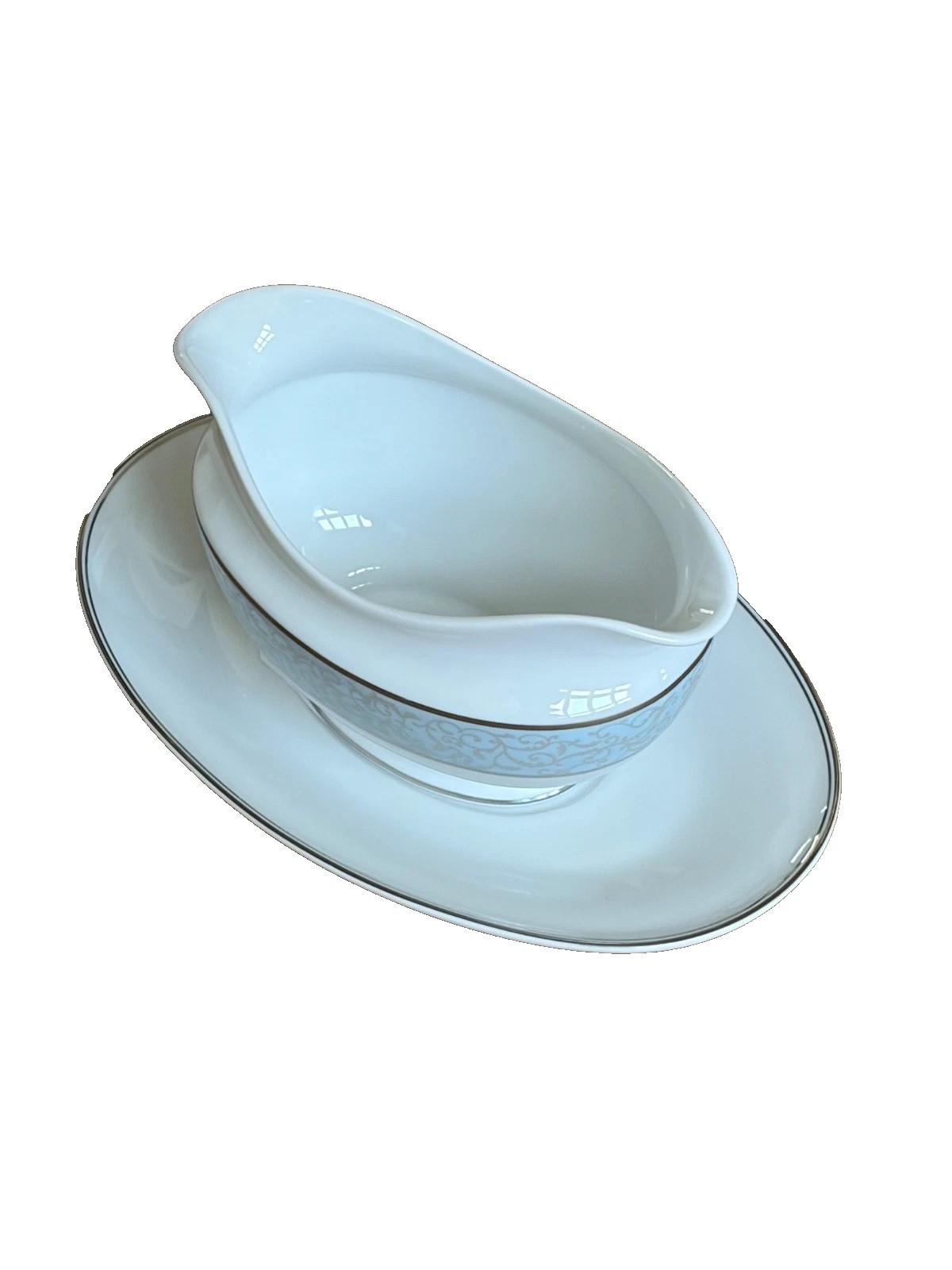 brand new Mikasa Parchment Blue Fine China Gravy Boat w/ Underplate L3472