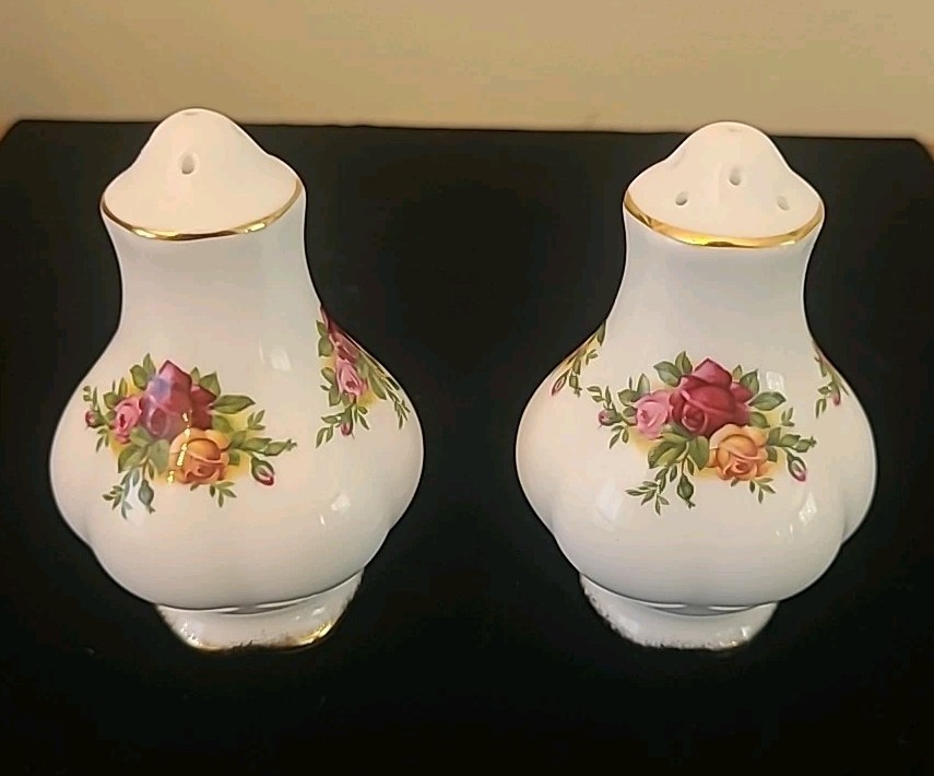 Royal Albert England Old Country Roses Salt and Pepper Shakers