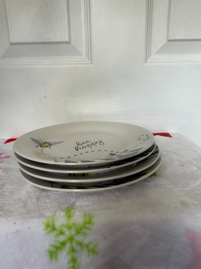 Royal Norfolk Bee Happy 7.5” Stoneware Appetizer Salad Plates
