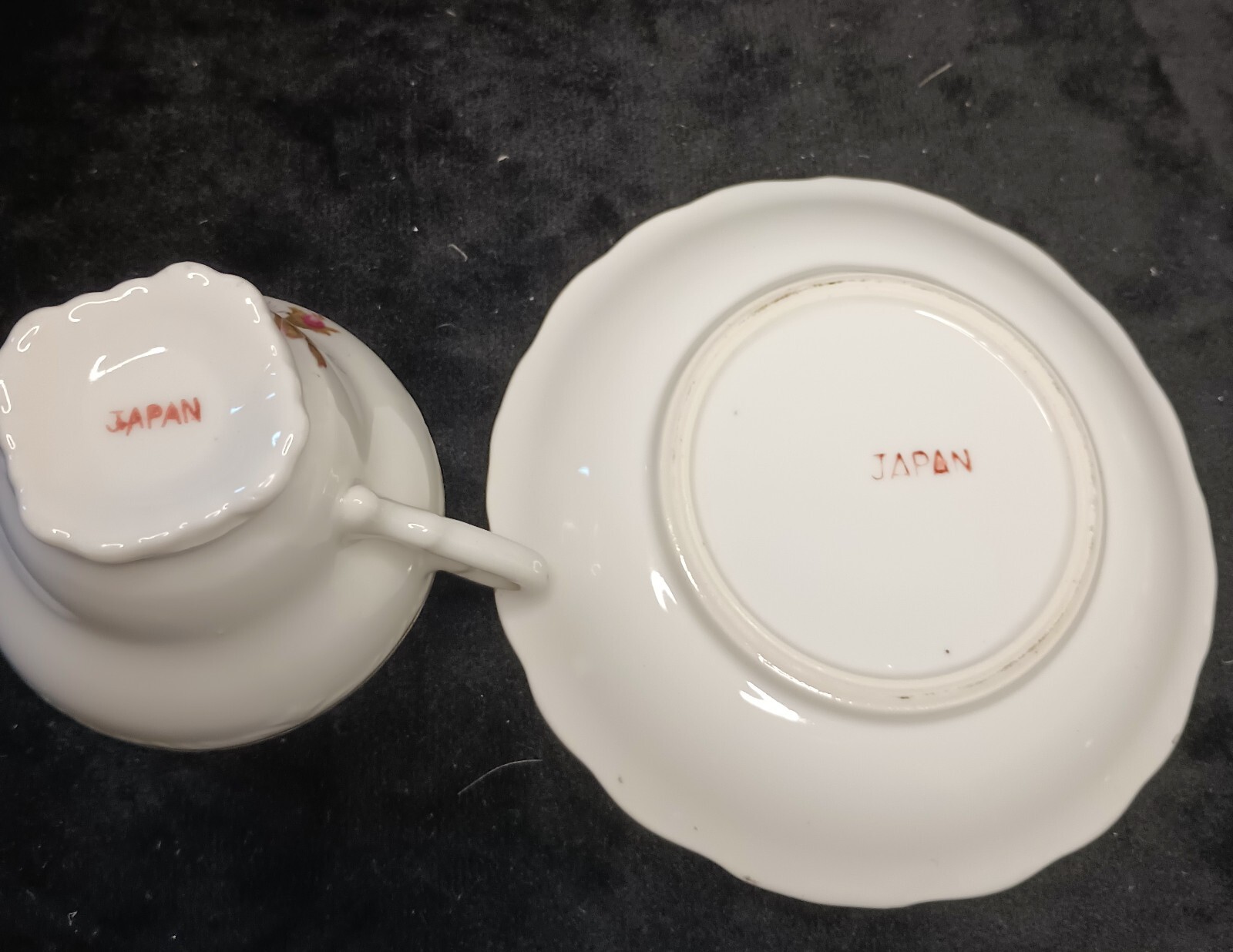 Small China Tea cup and saucer, Creamer, and Sugar bowl with lid / Japan