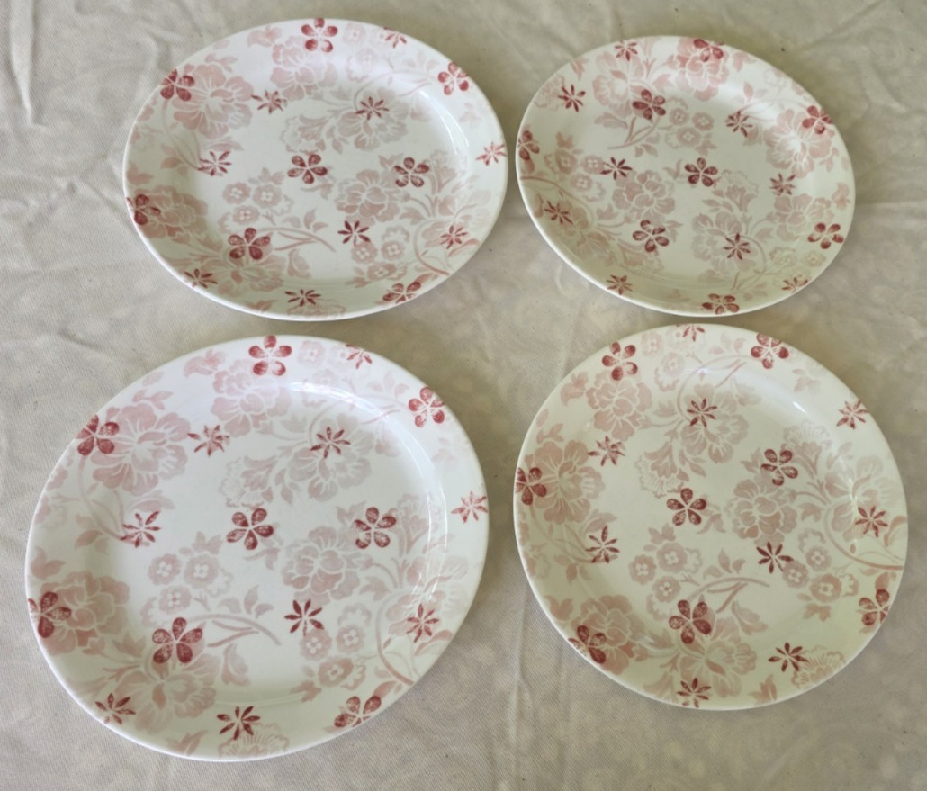 Corelle 9 in. Pink Floral Design Salad/Dessert Plates Pattern Unknown USA Set 4